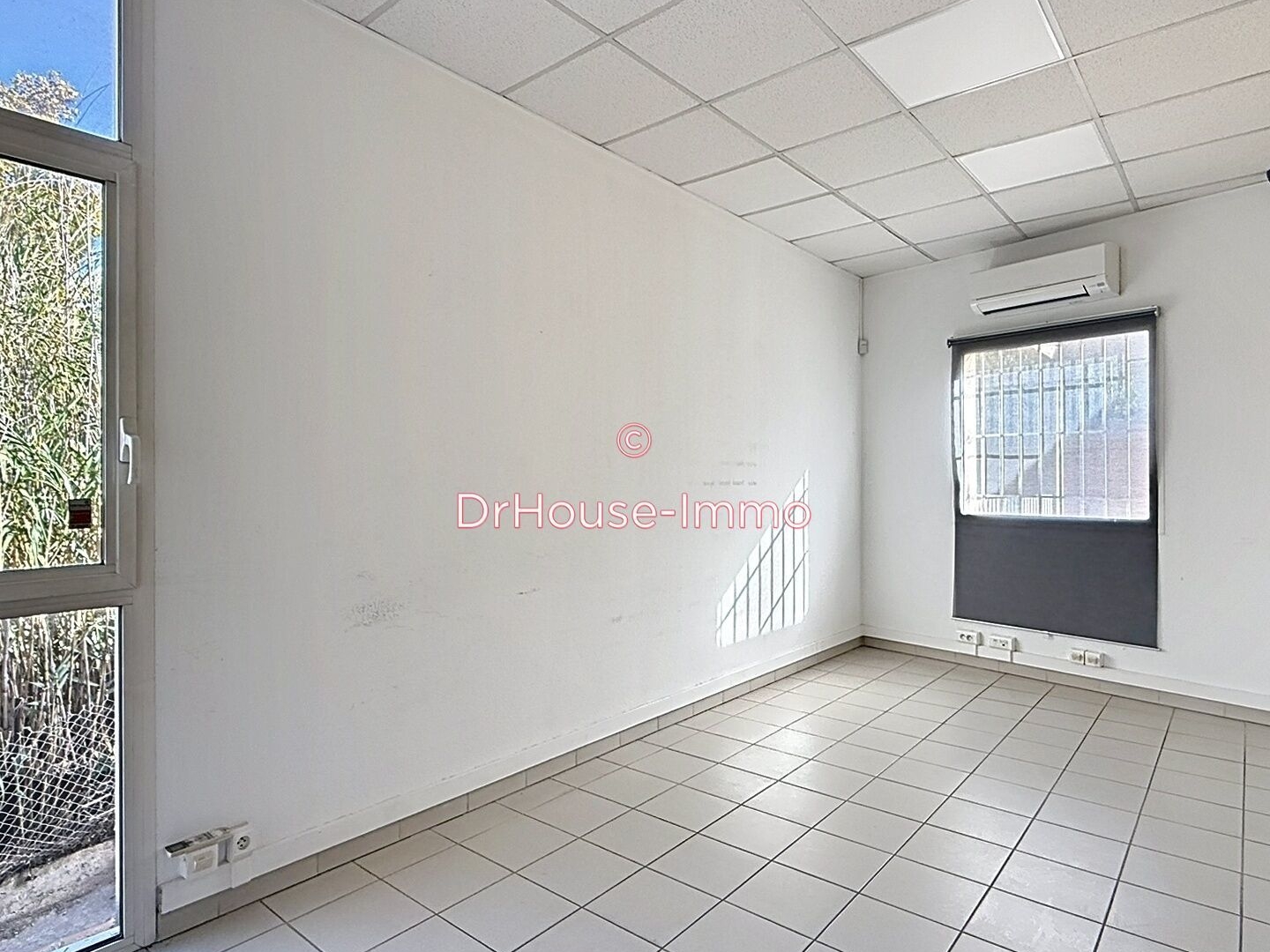 Bureaux à vendre - 10 pièces - 408m2 - Marseille 15e (13015)