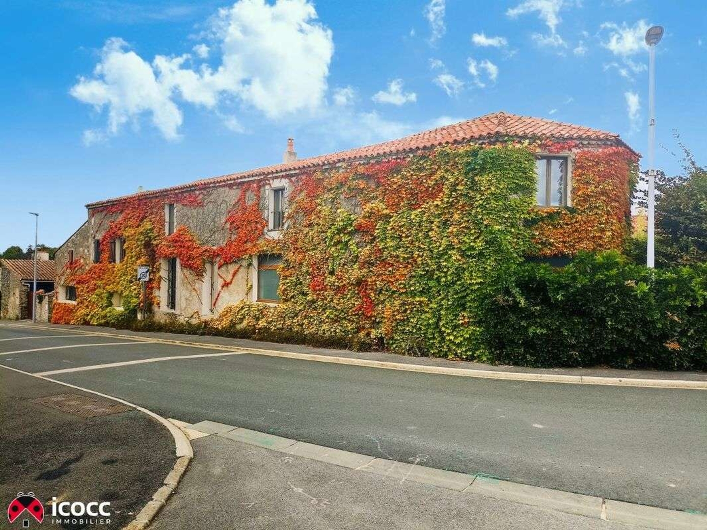 Maison 9 pièces 300 m²