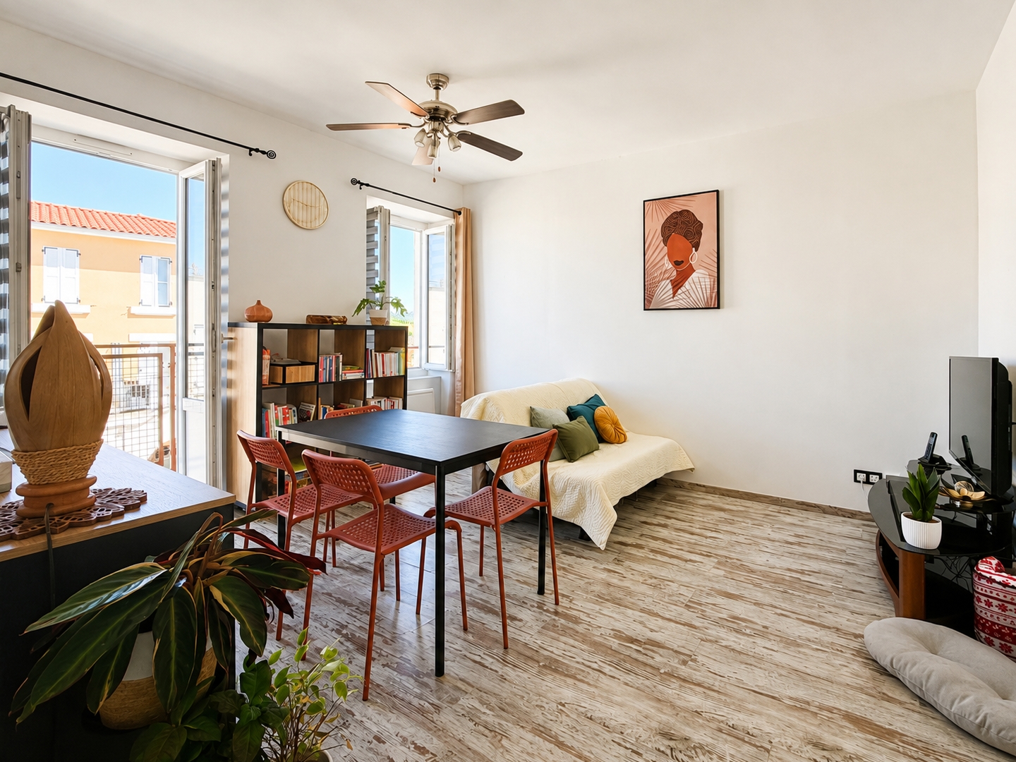 T2 rénové avec balcon - Centre-ville de Ceyrat