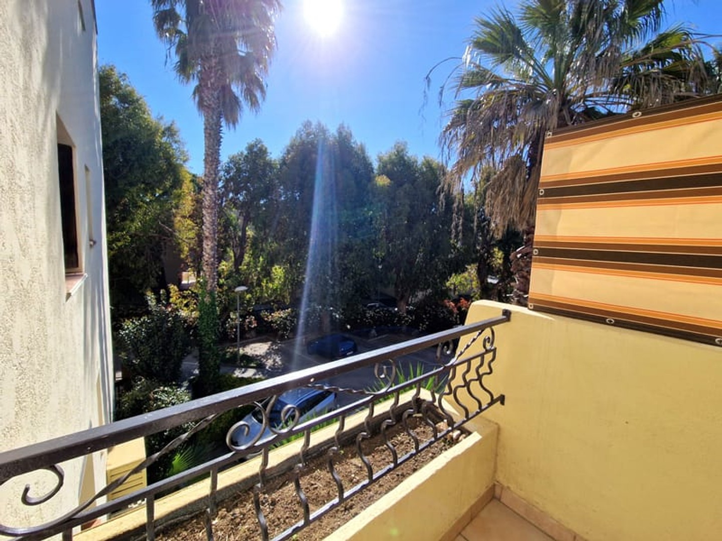 Six-Fours-les-Plages Studio avec balcon et parking privatif