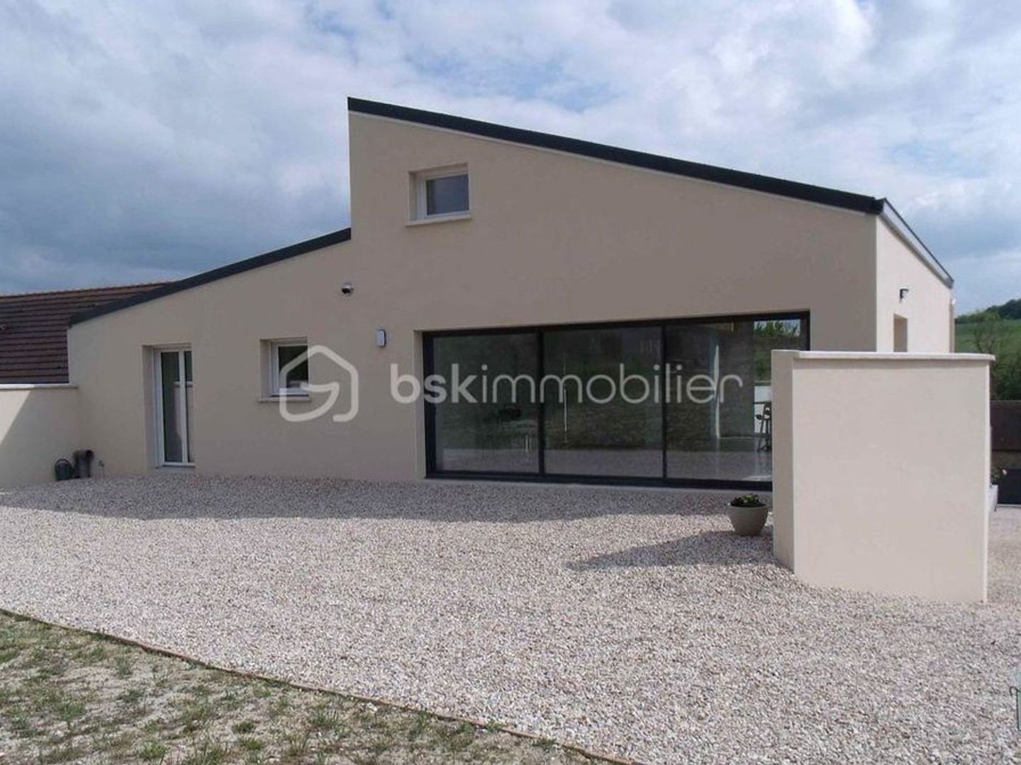 Maison à vendre - 8 pièces - 216m2 - Nailly (89100)