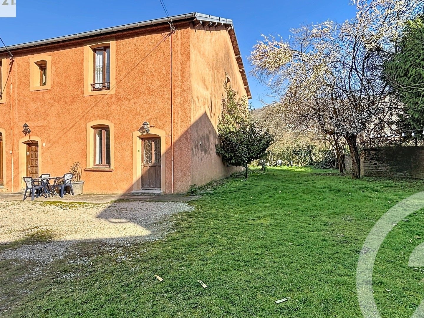 Maison à vendre - 10 pièces - 265m2 - Échenoz-La-Méline (70000)