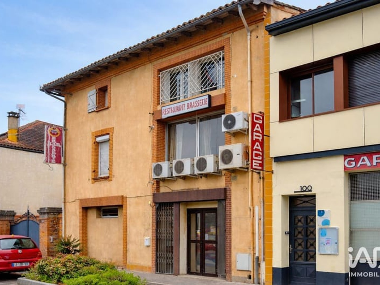 Immeuble commercial 156 m²