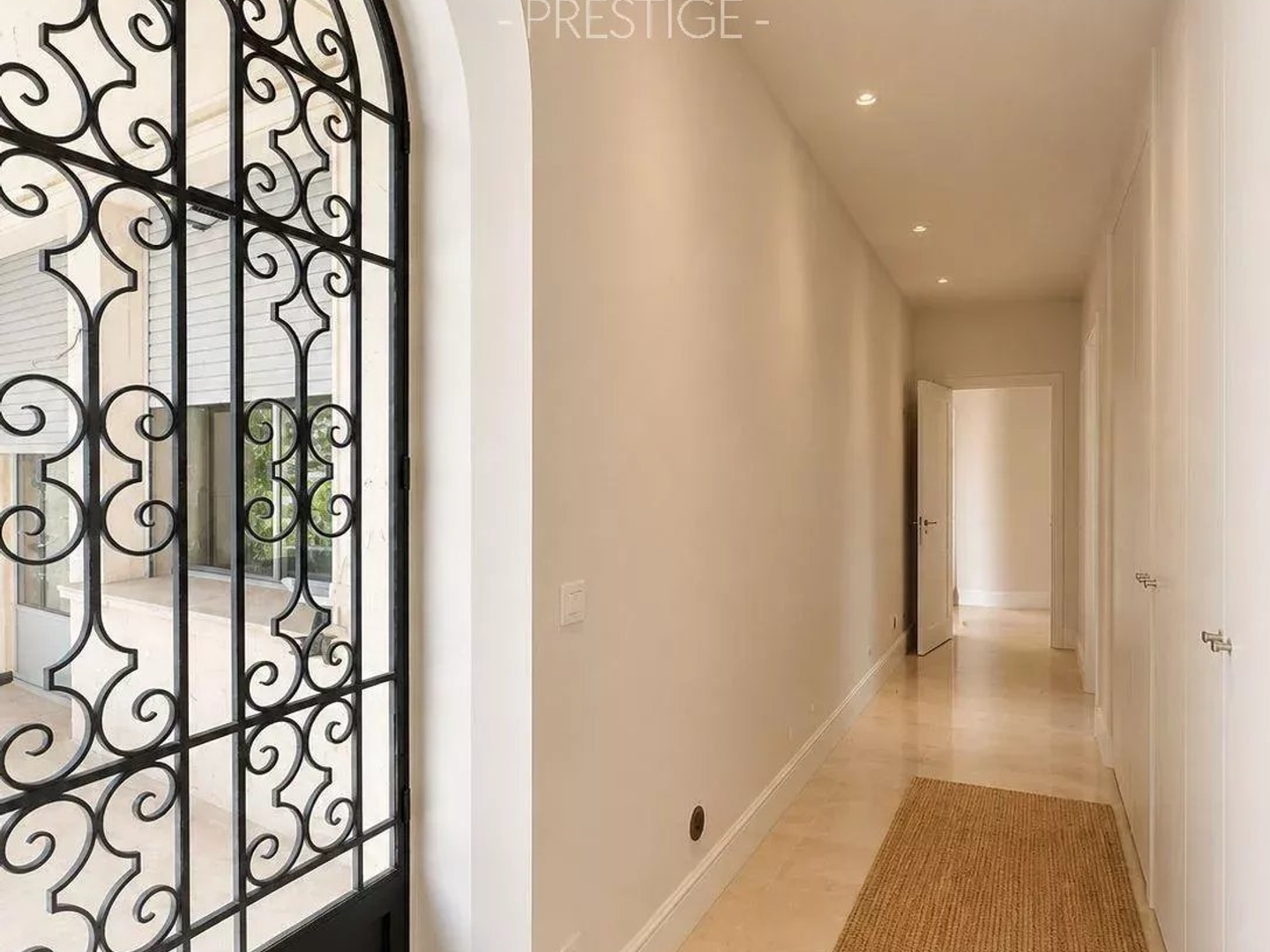 Appartement à vendre - 4 pièces - 157m2 - Cannes (06400)