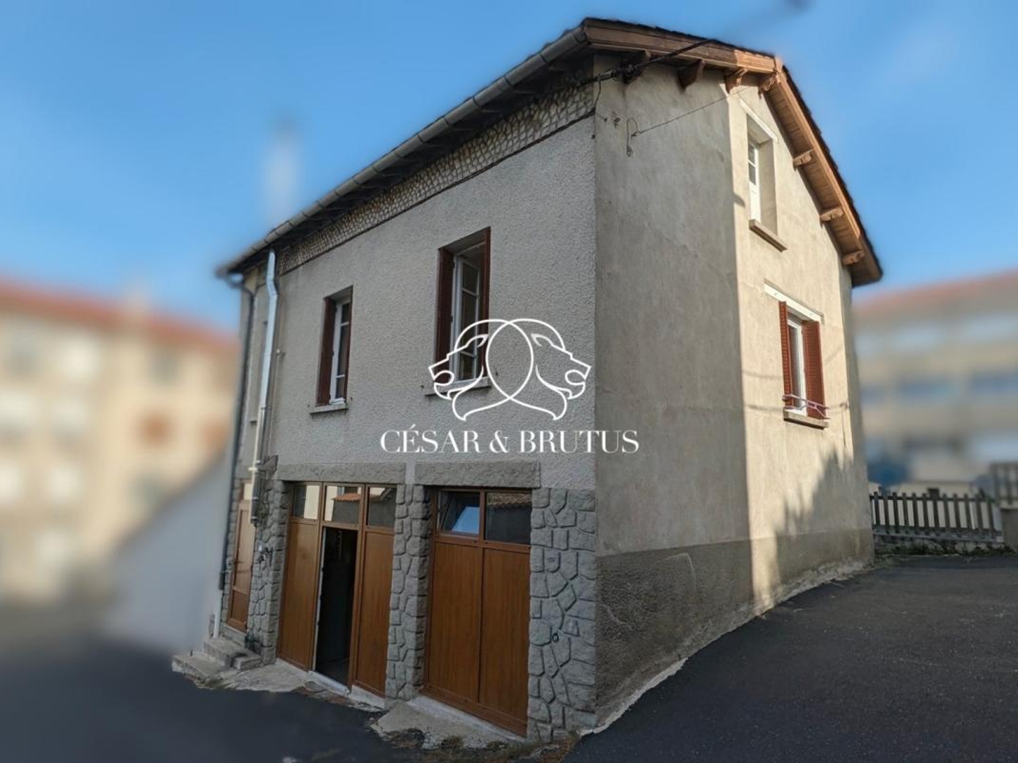 Vends maison de ville - 87 m² - 4 pièces, 2 chambres - Craponne-sur-Arzon 43500