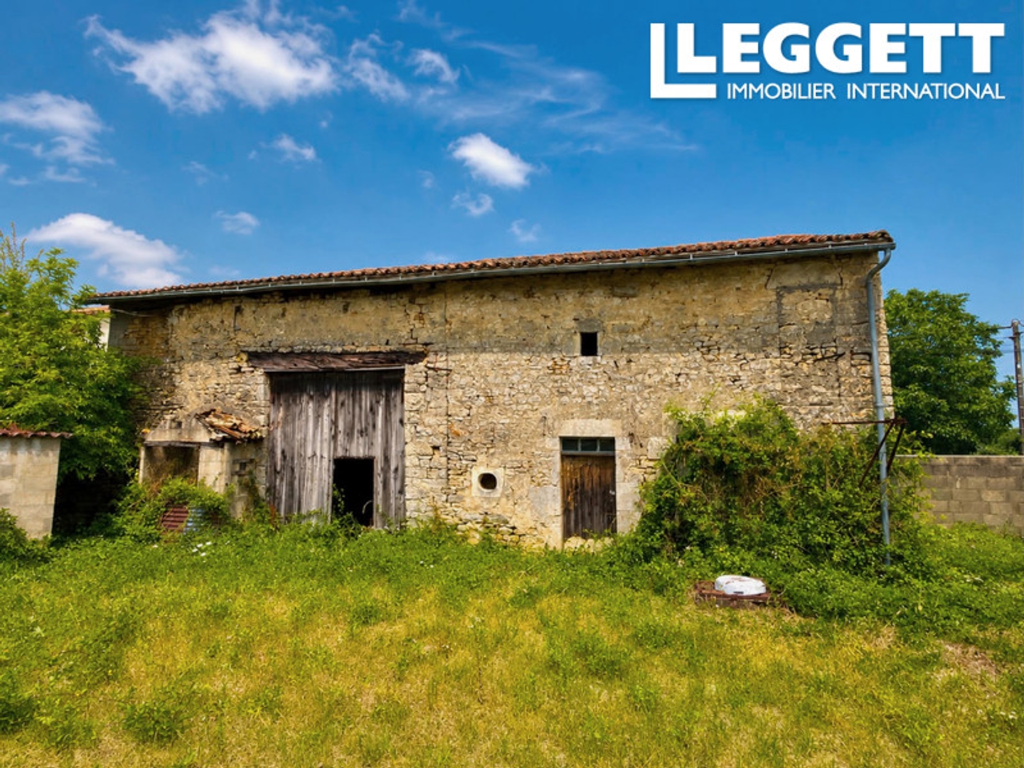 2 anciennes maisons à rénover avec jardin et dépendances