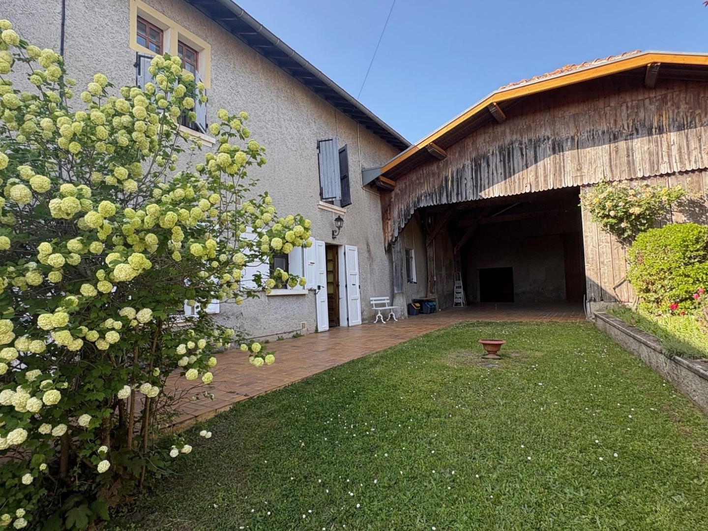 Maison à vendre - 7 pièces - 293m2 - Eyzin-Pinet (38780)