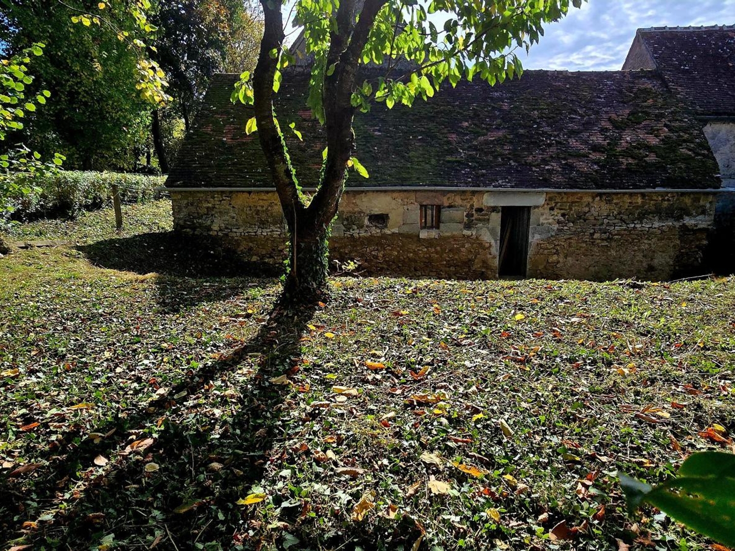 Ancienne maison à rénover avec terrain de 250 m² - Beau potentiel