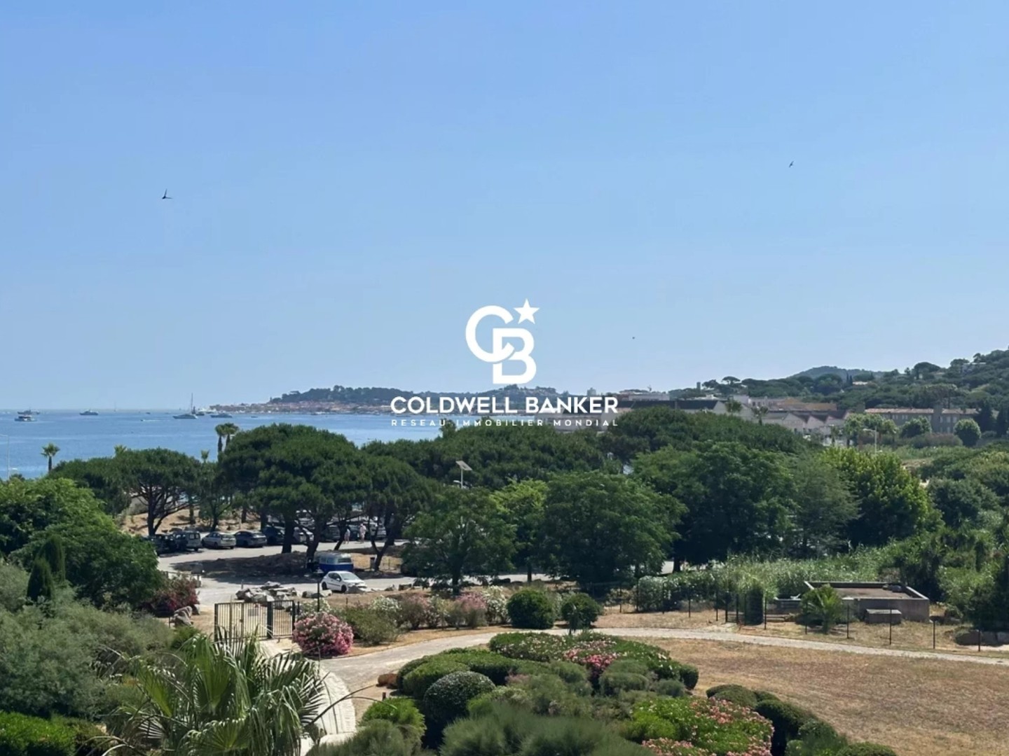 Gassin, Duplex vue mer avec accès direct plage
