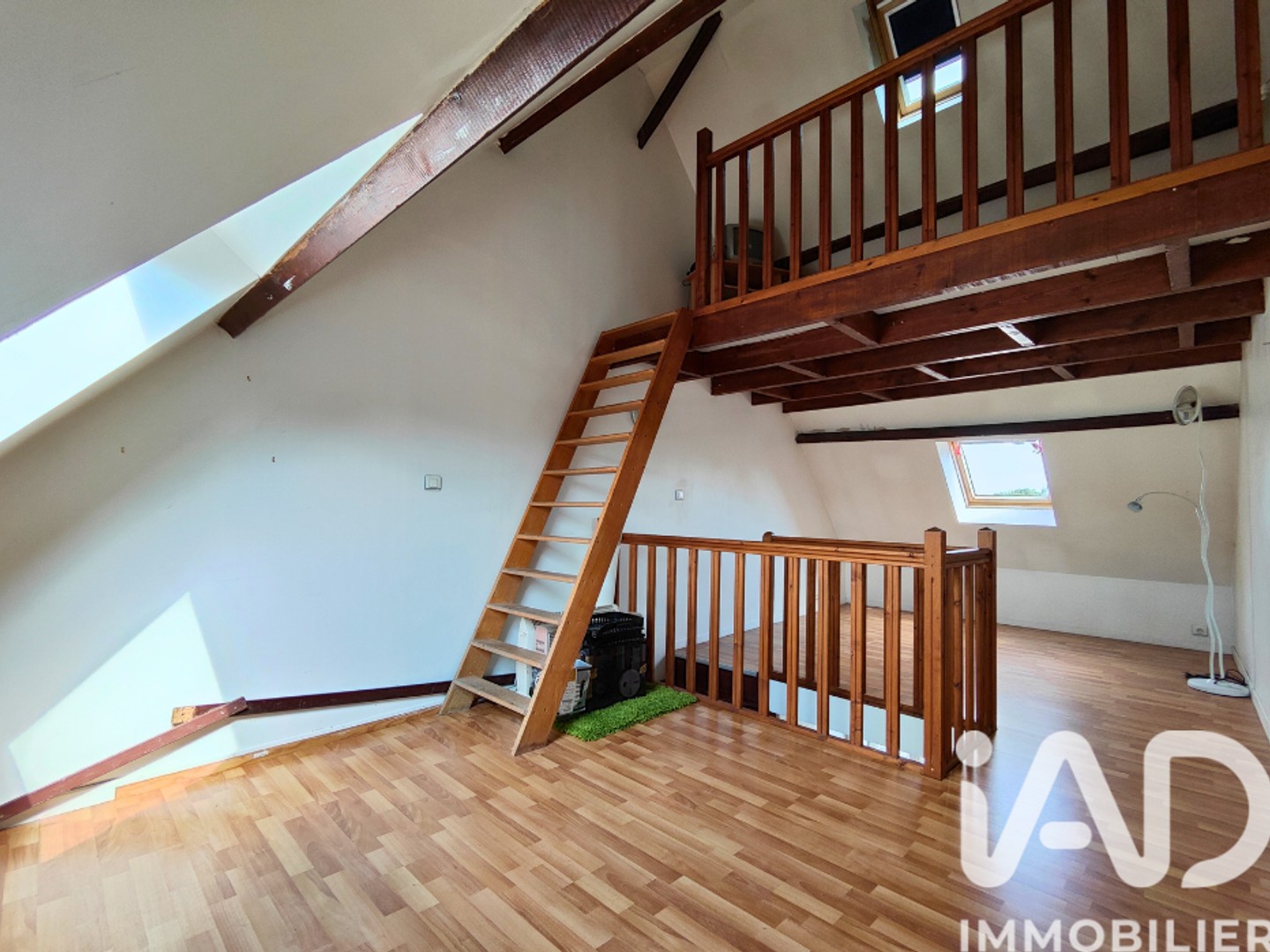 Immeuble à vendre - 75m2 - Villeneuve-D'ascq (59650)