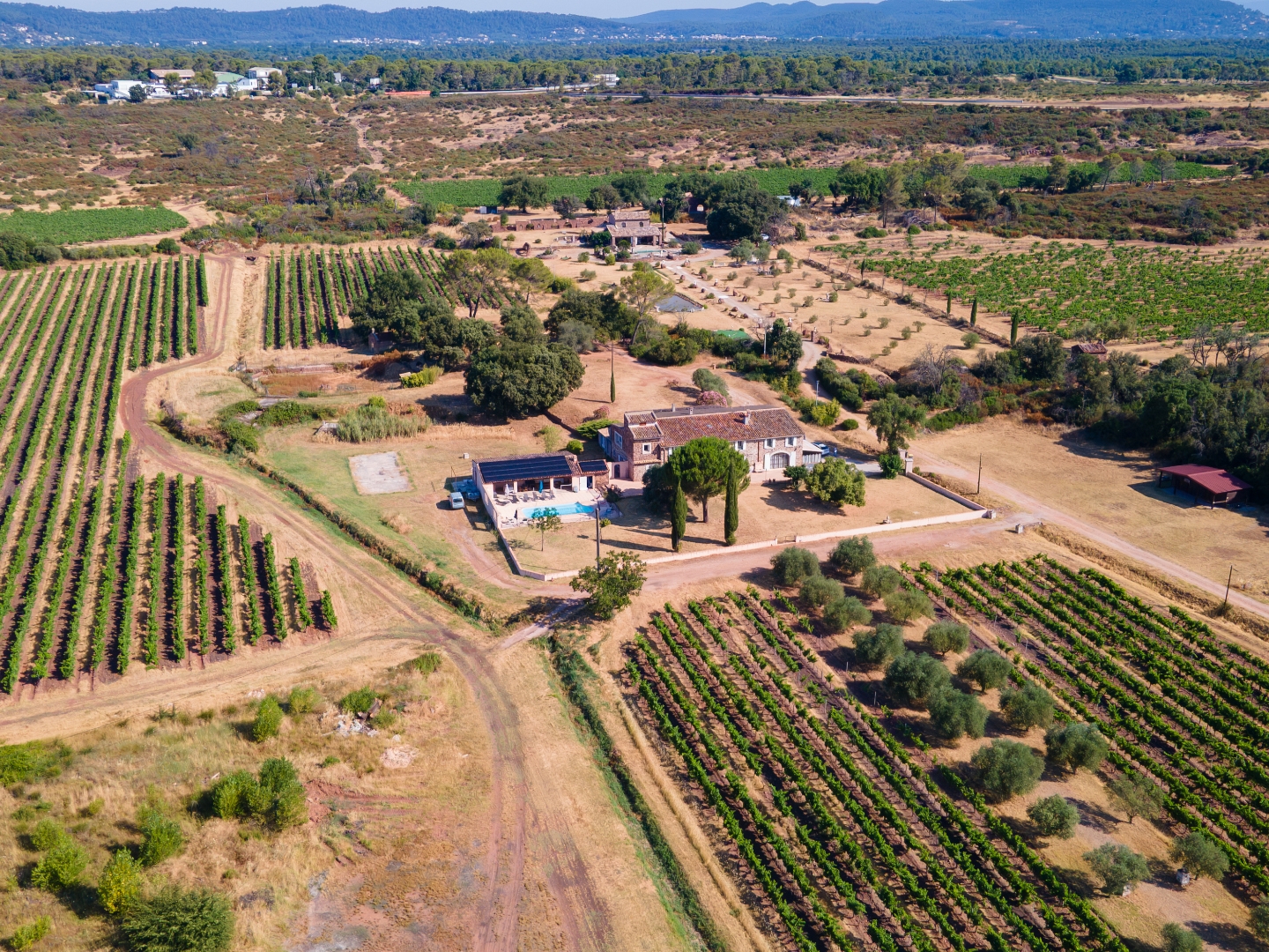 Terrain à vendre - 30000m2 - Gonfaron (83590)