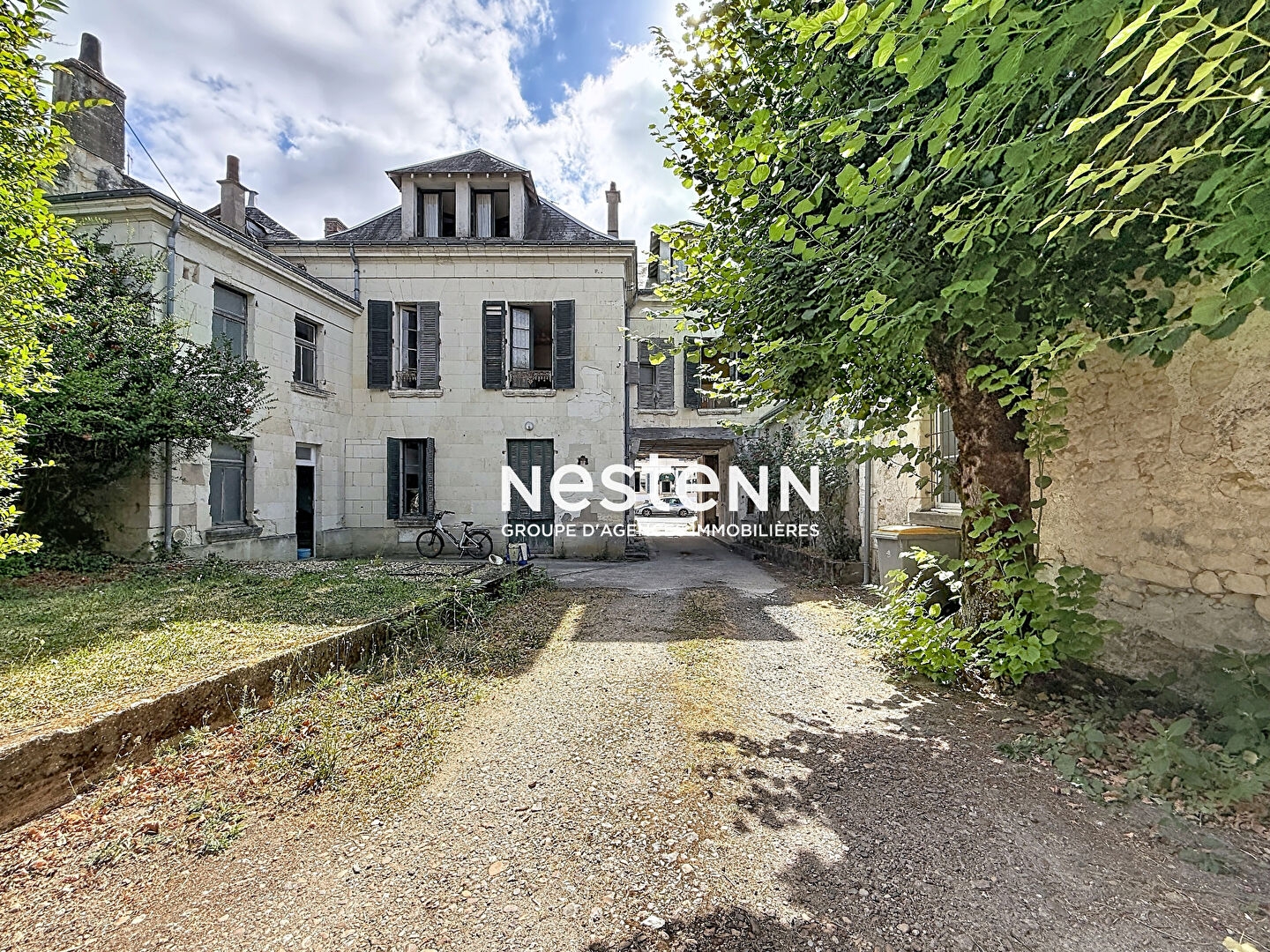 Sainte-Maure-de-Touraine : Ensemble immobilier à fort potentiel - Spécial investisseurs & marchands de biens