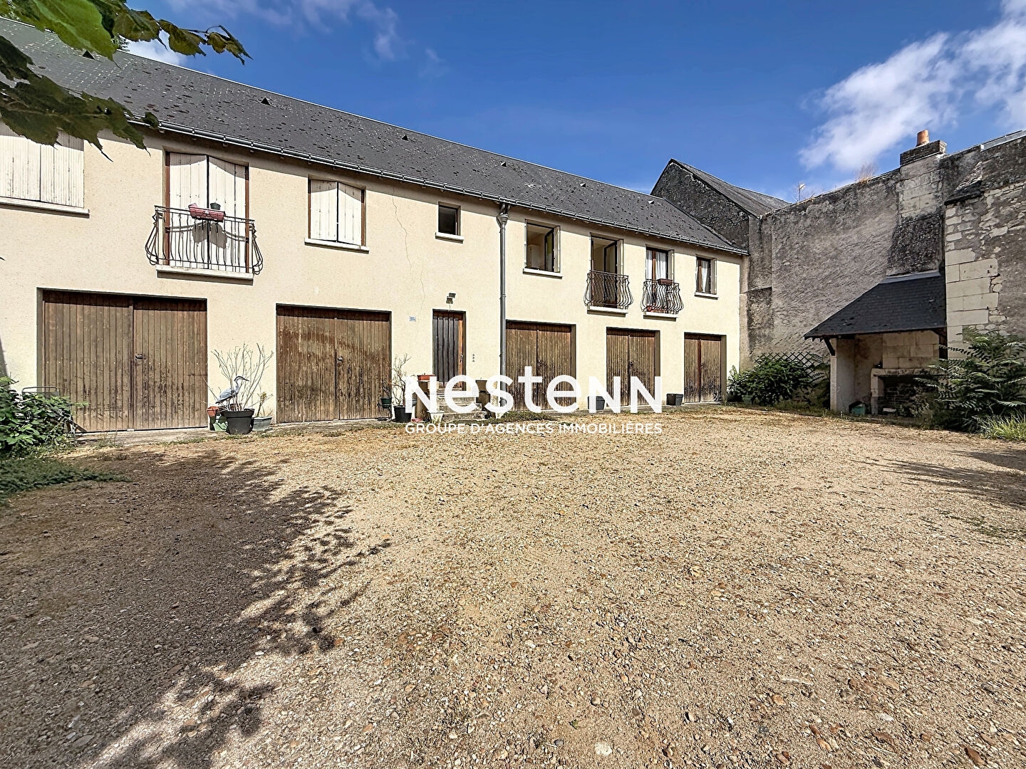 Immeuble à vendre - 20 pièces - 457m2 - Sainte-Maure-De-T... (37800)