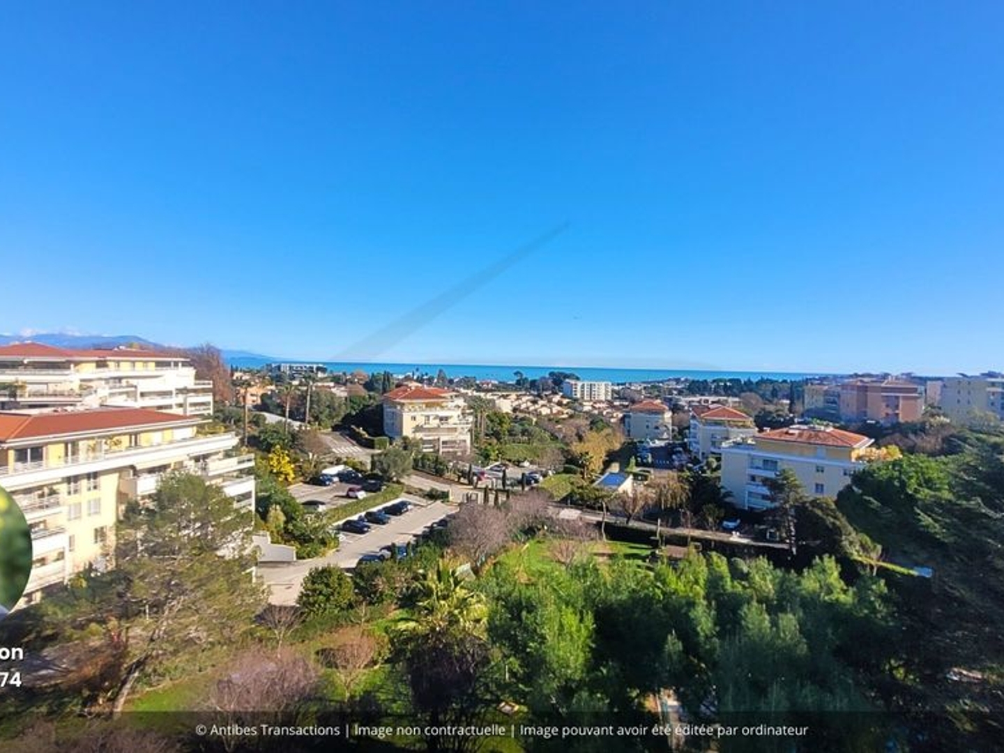 Charmant 2 pièces avec parking et cave - très belle vue mer et très calme - Piscine, gardien