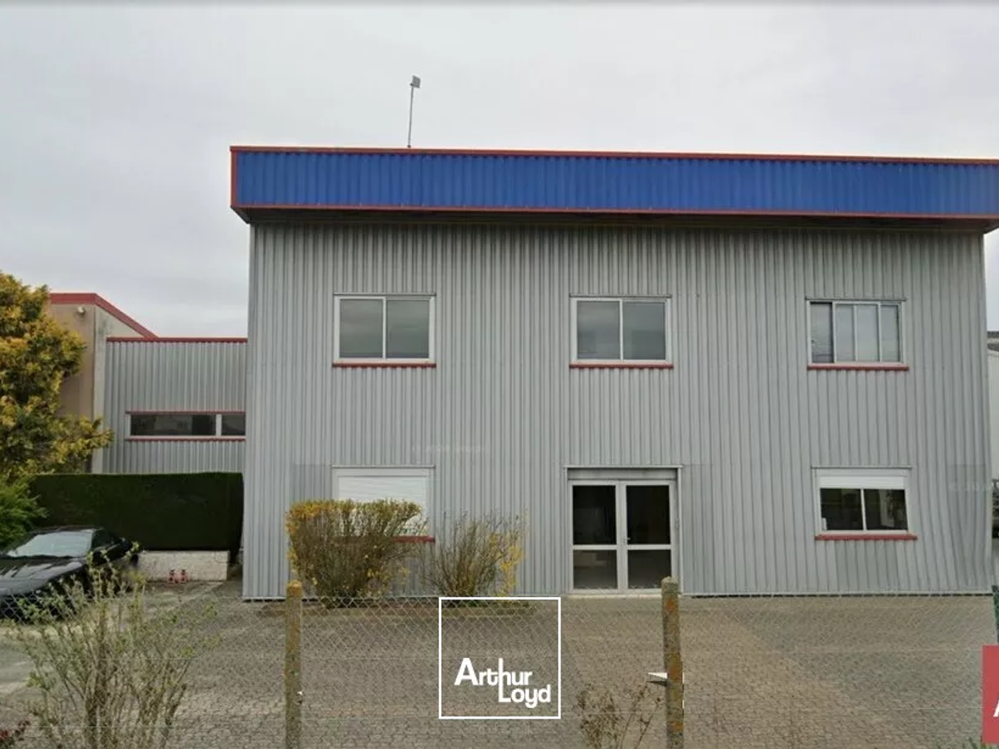 DEPARTEMENT EST LOCAL A VENDRE 685 m² INVESTISSEMENT