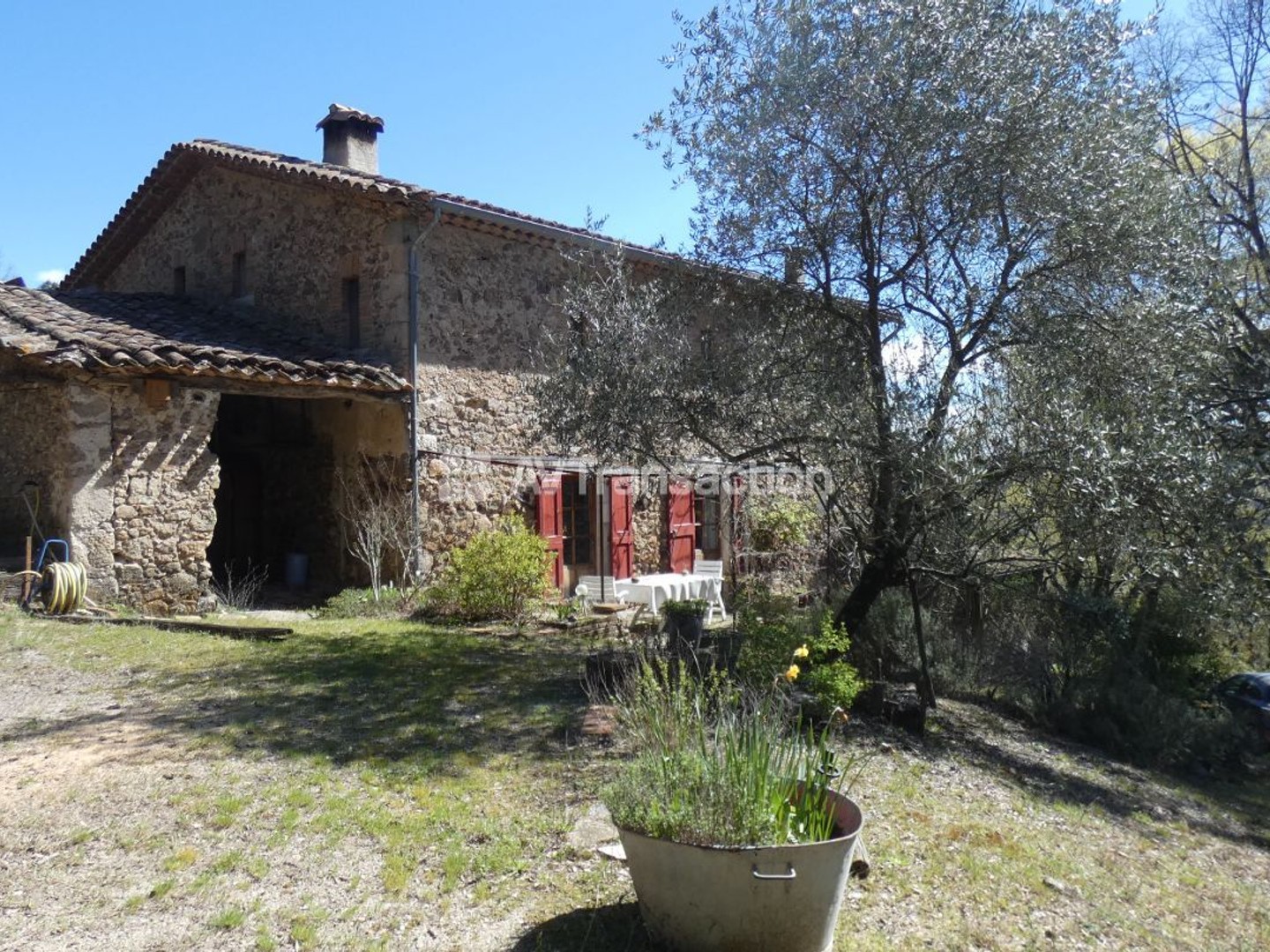 Propriété de caractère en pierre – 2 habitations - 1,6 ha