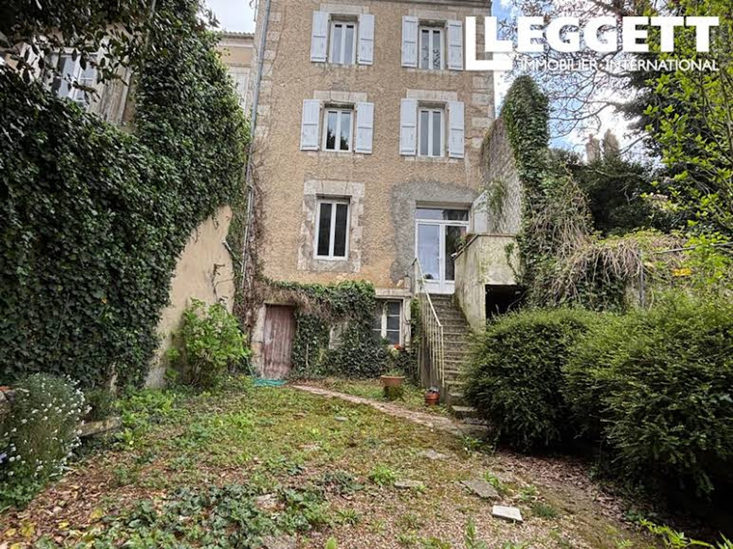 Fonds de commerce 16 pièces 460 m²