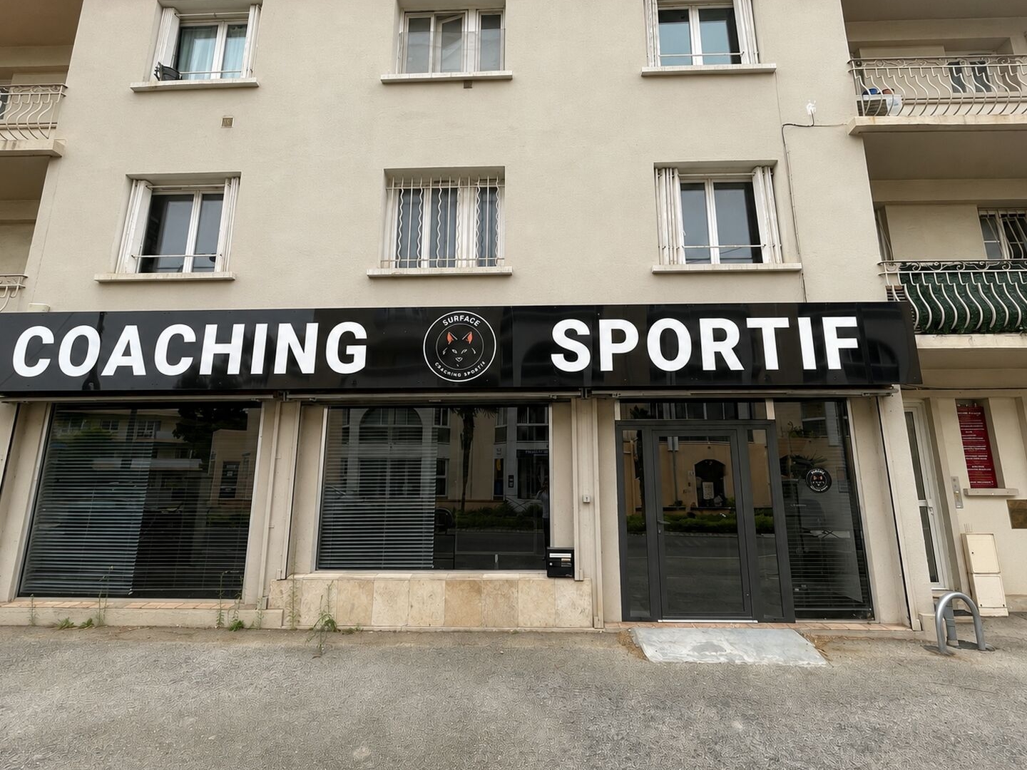 Local professionnel 152 m²