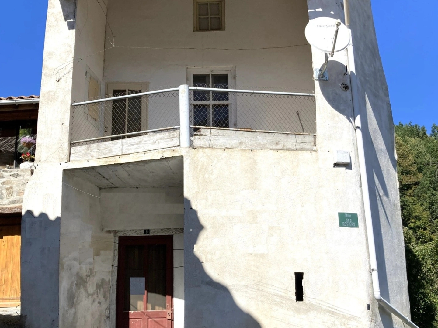 Maison traditionnelle à RENOVER 5 pièces - 69 m² hab. (105 utiles)
