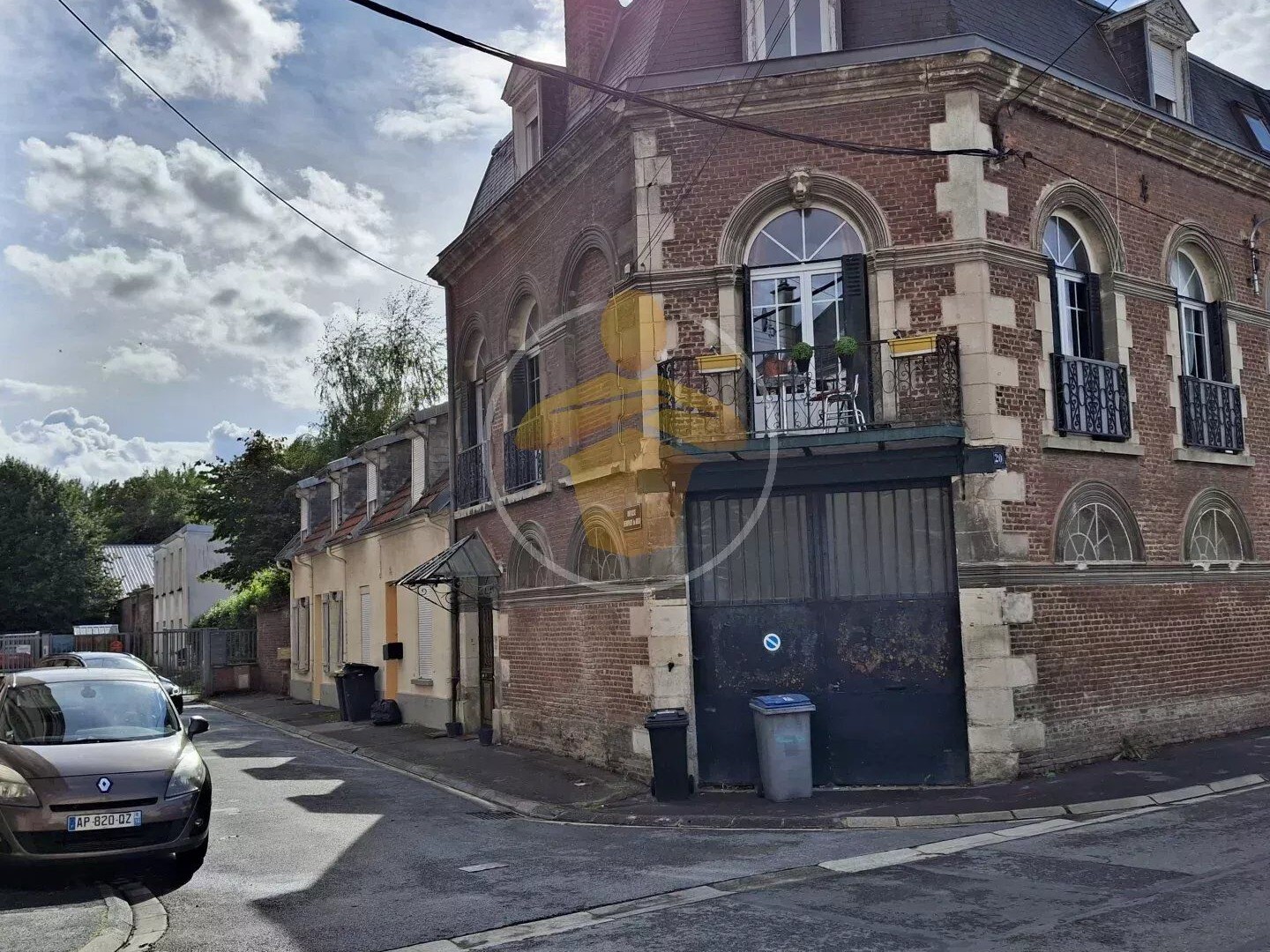 Maison semi-mitoyenne secteur LA FERE