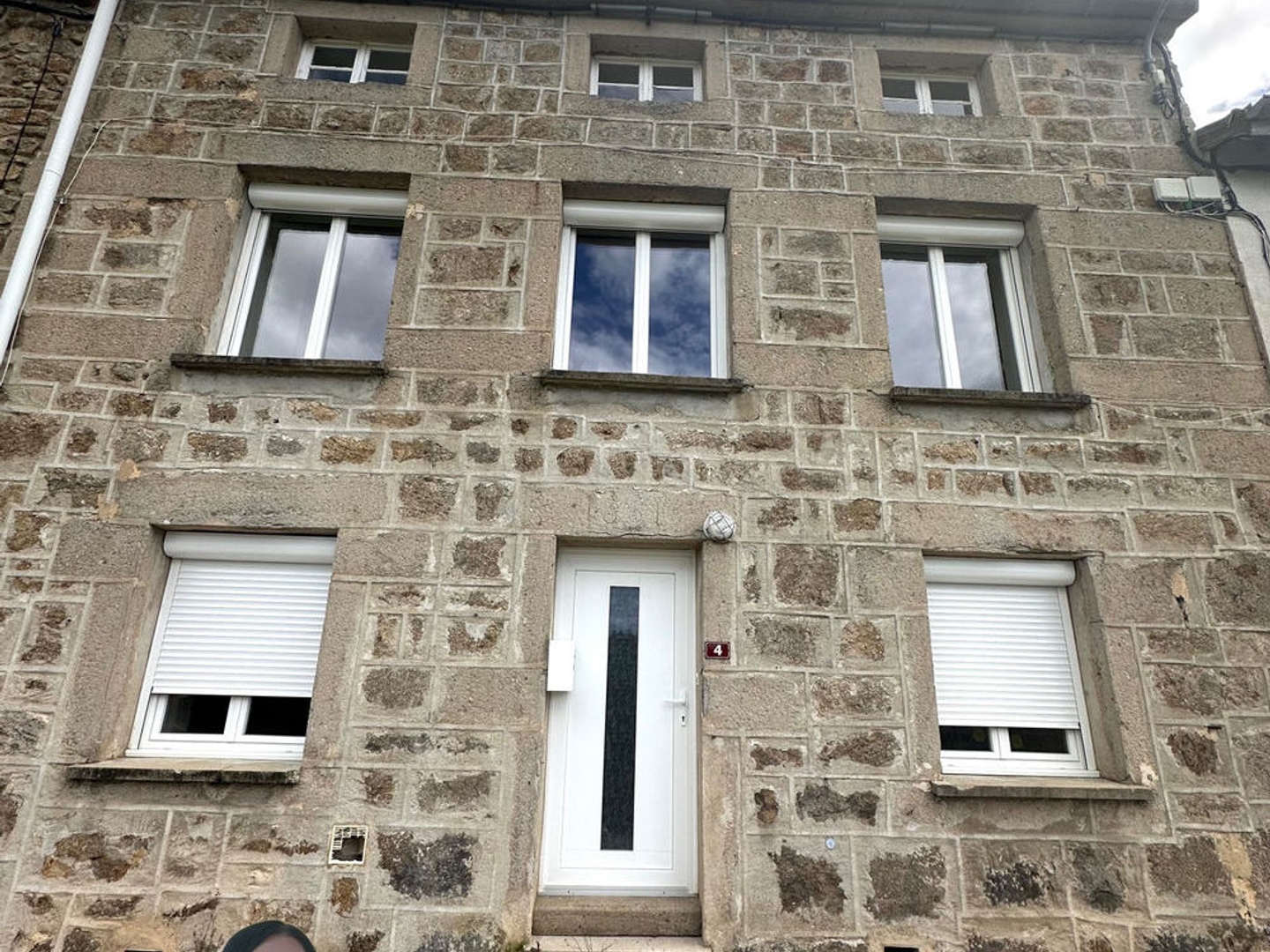 Maison mitoyenne avec jardin de type F4 a rénover - La Chamarèche/ Saint-Just-Malmont