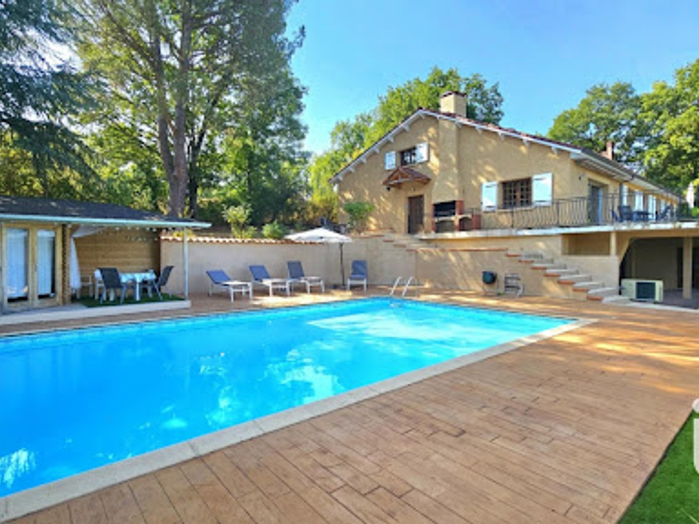 Maison 9 pièces 312 m²