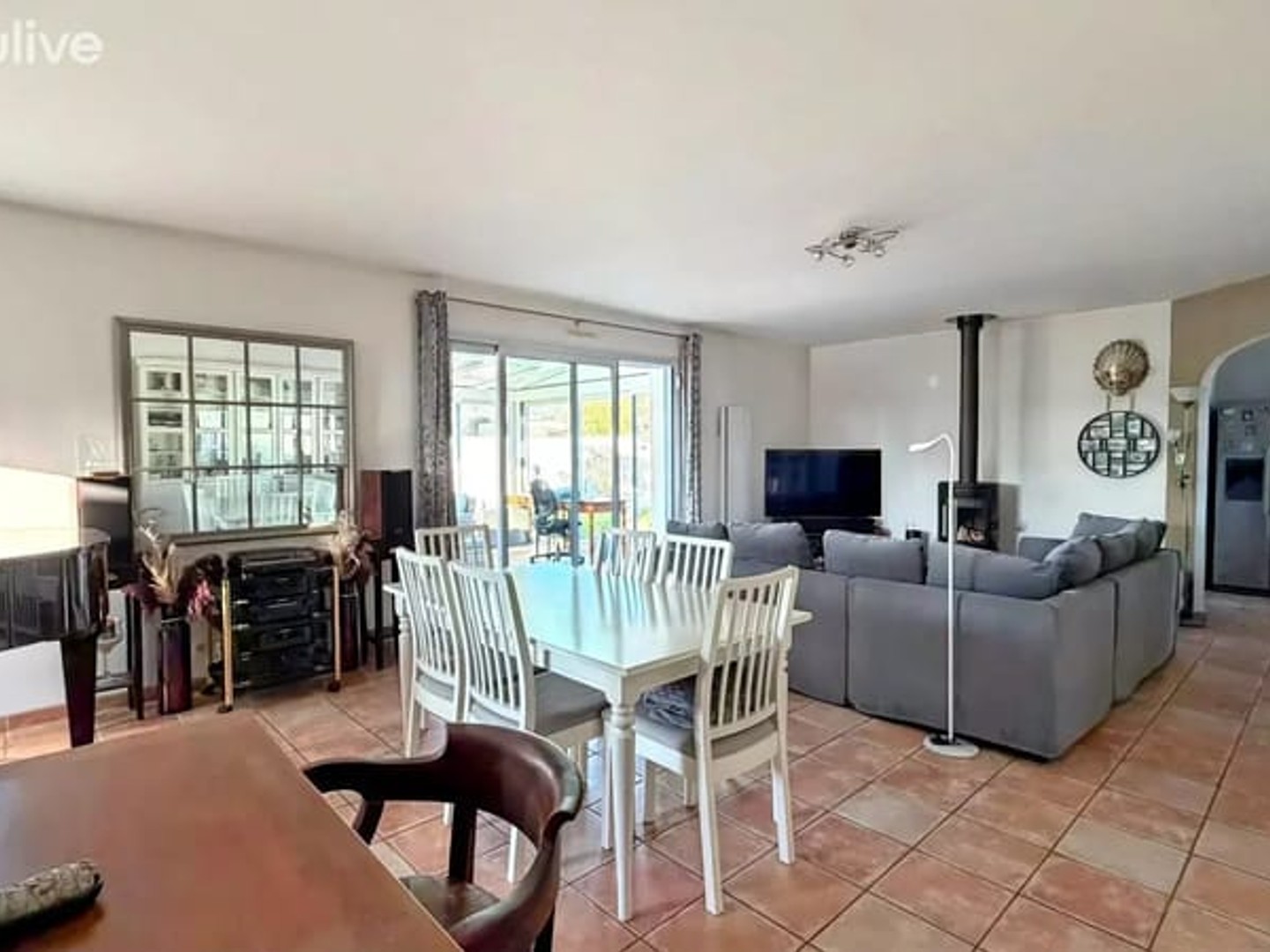 Maison contemporaine de plain-pied - 2002 Proche des commodités.85340.