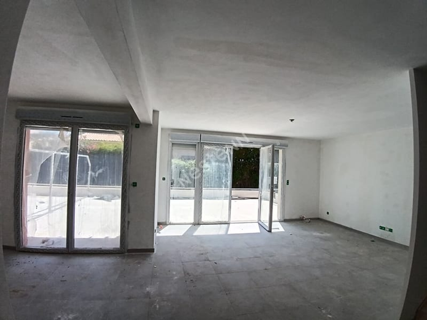 Maison à vendre - 5 pièces - 137m2 - Six-Fours-Les-Plages (83140)