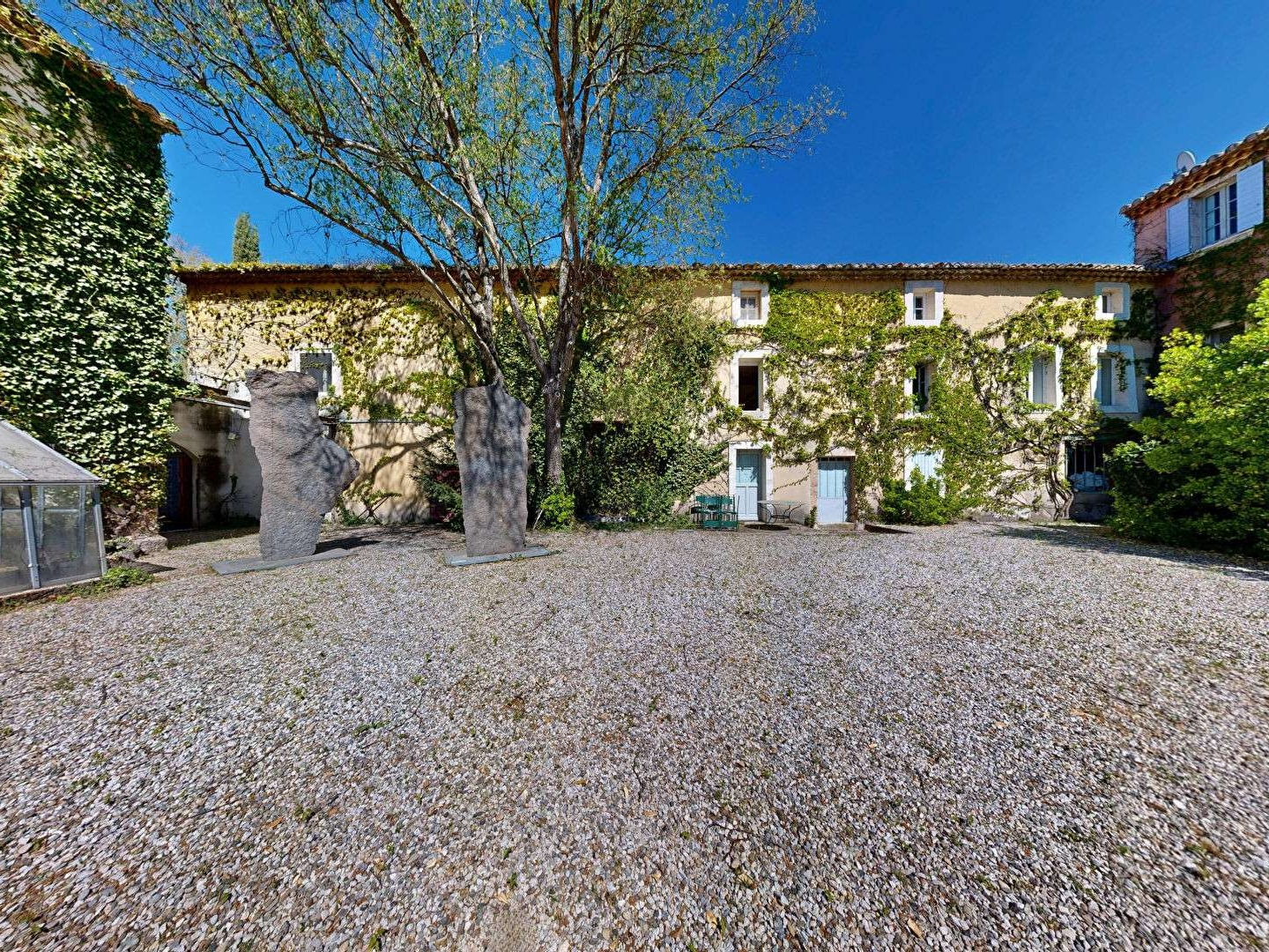 Propriété 20 pièces 1000 m²