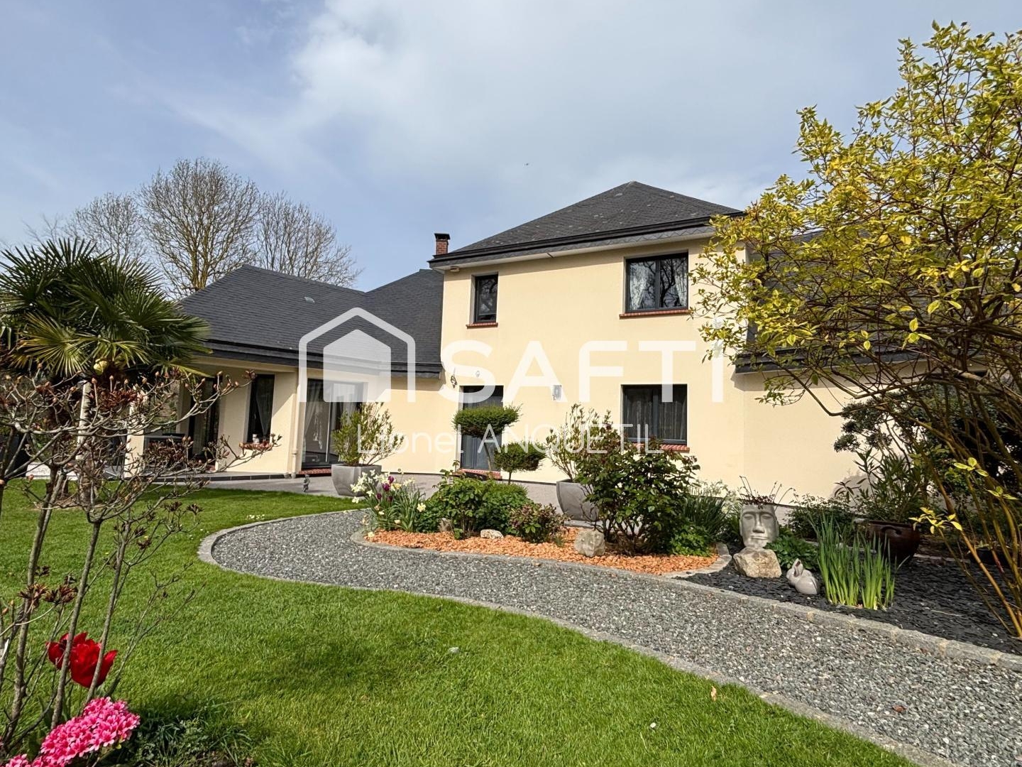 Maison à vendre - 6 pièces - 203m2 - Saint-Valery-En-Caux (76460)