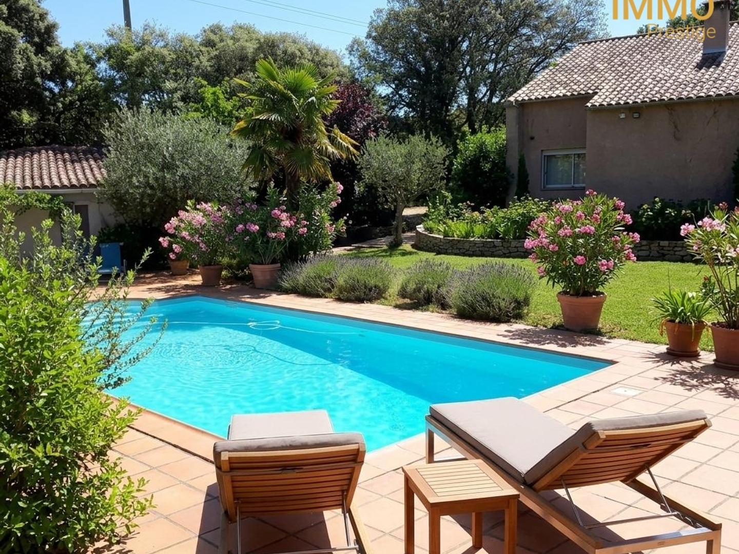 Maison à vendre - 6 pièces - 227m2 - Bollène (84500)