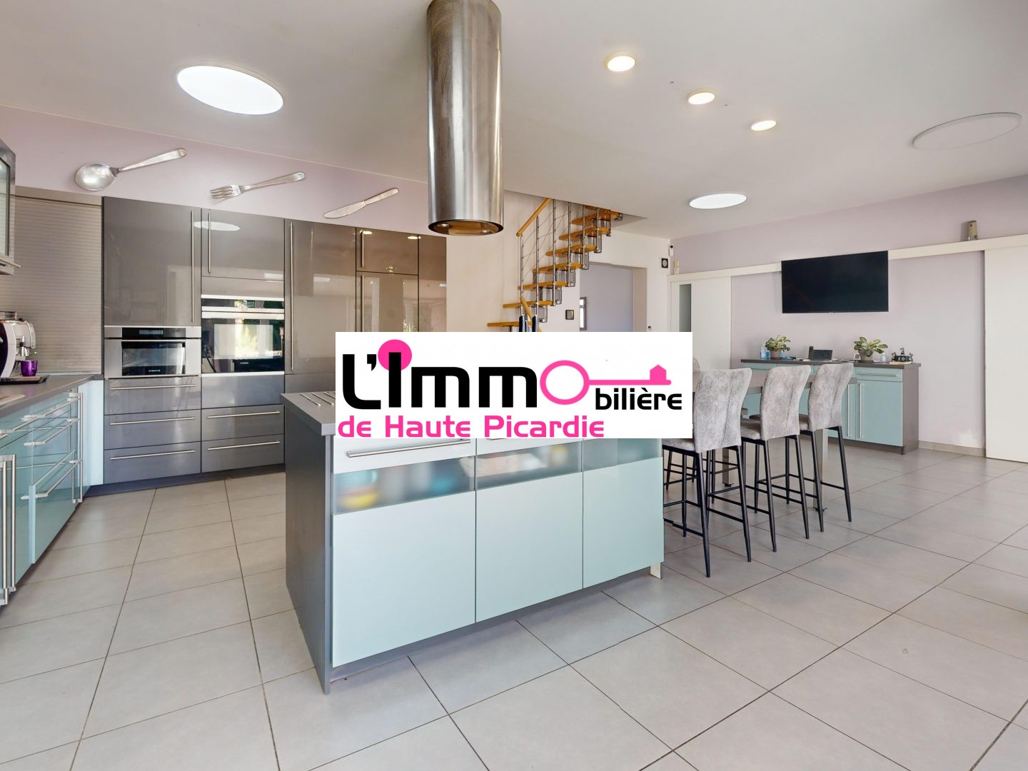 Maison à vendre - 10 pièces - 244m2 - Chaulnes (80320)