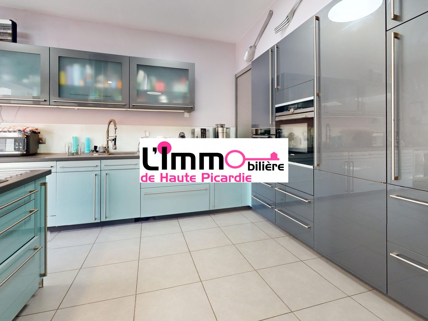 Maison à vendre - 10 pièces - 244m2 - Chaulnes (80320)