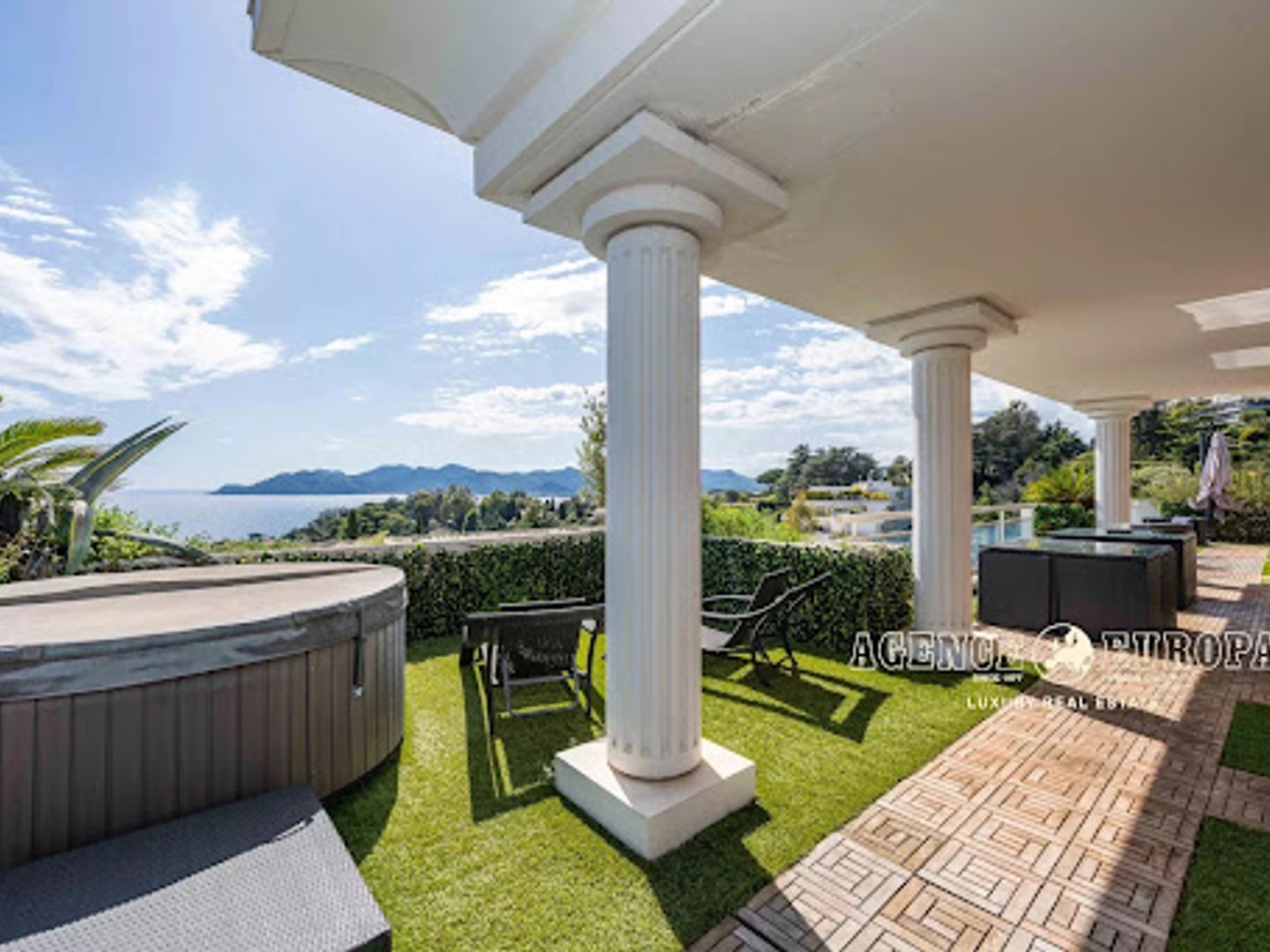 Appartement à vendre - 4 pièces - 163m2 - Cannes (06400)
