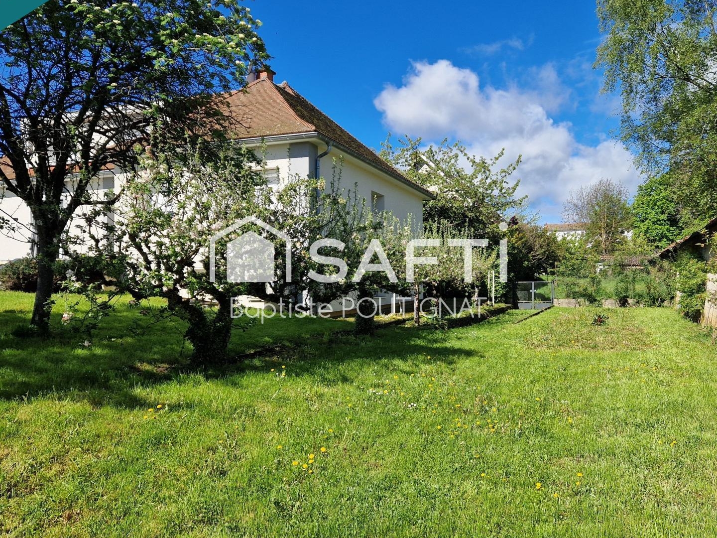 Maison à vendre - 6 pièces - 207m2 - Ambert (63600)