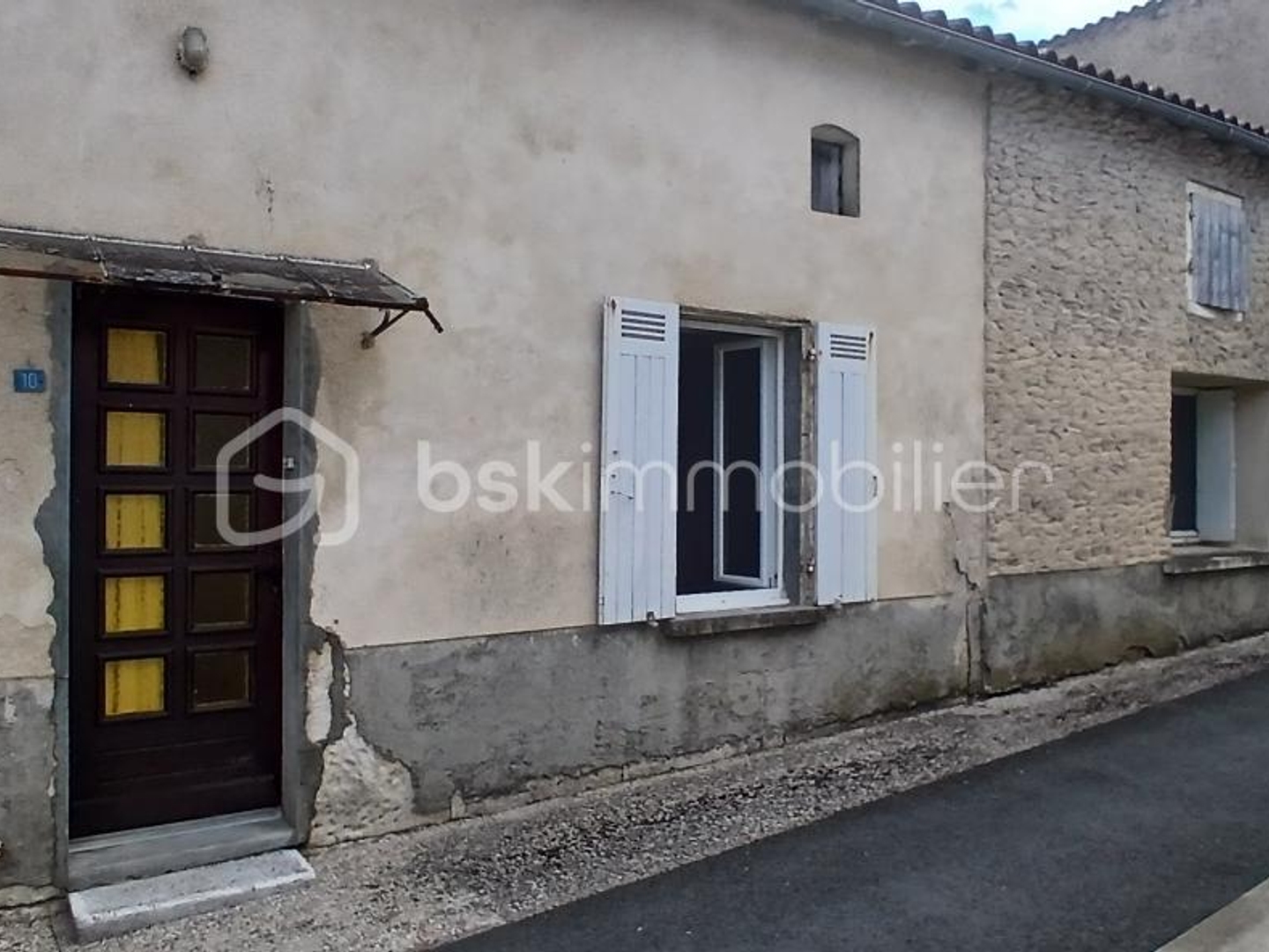 Maison à vendre - 6 pièces - 130m2 - Salignac-Sur-Char... (17800)