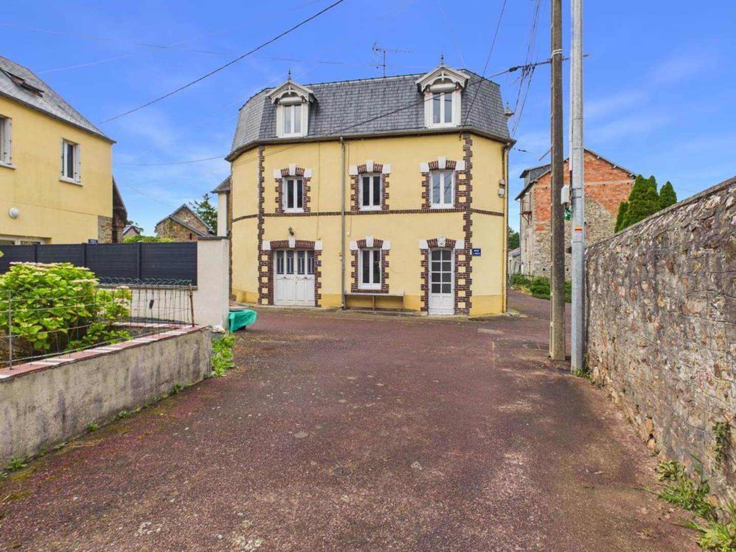 Maison Muneville le Bingard