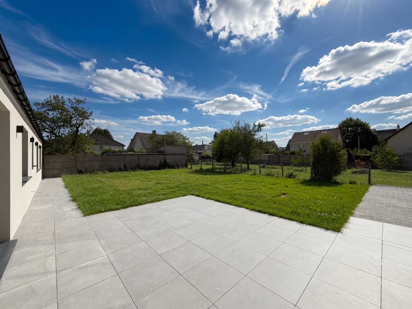 Maison à vendre - 6 pièces - 149m2 - Saint-Pierre-Lès-... (77140)