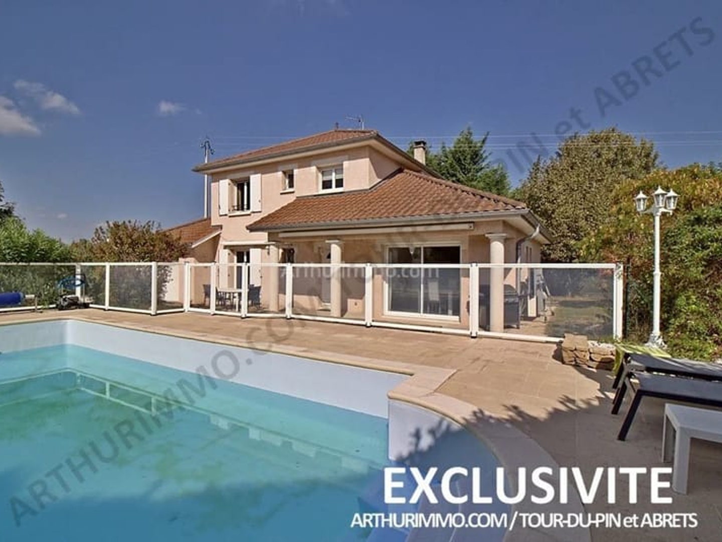 Maison à vendre - 5 pièces - 130m2 - La Tour-Du-Pin (38110)