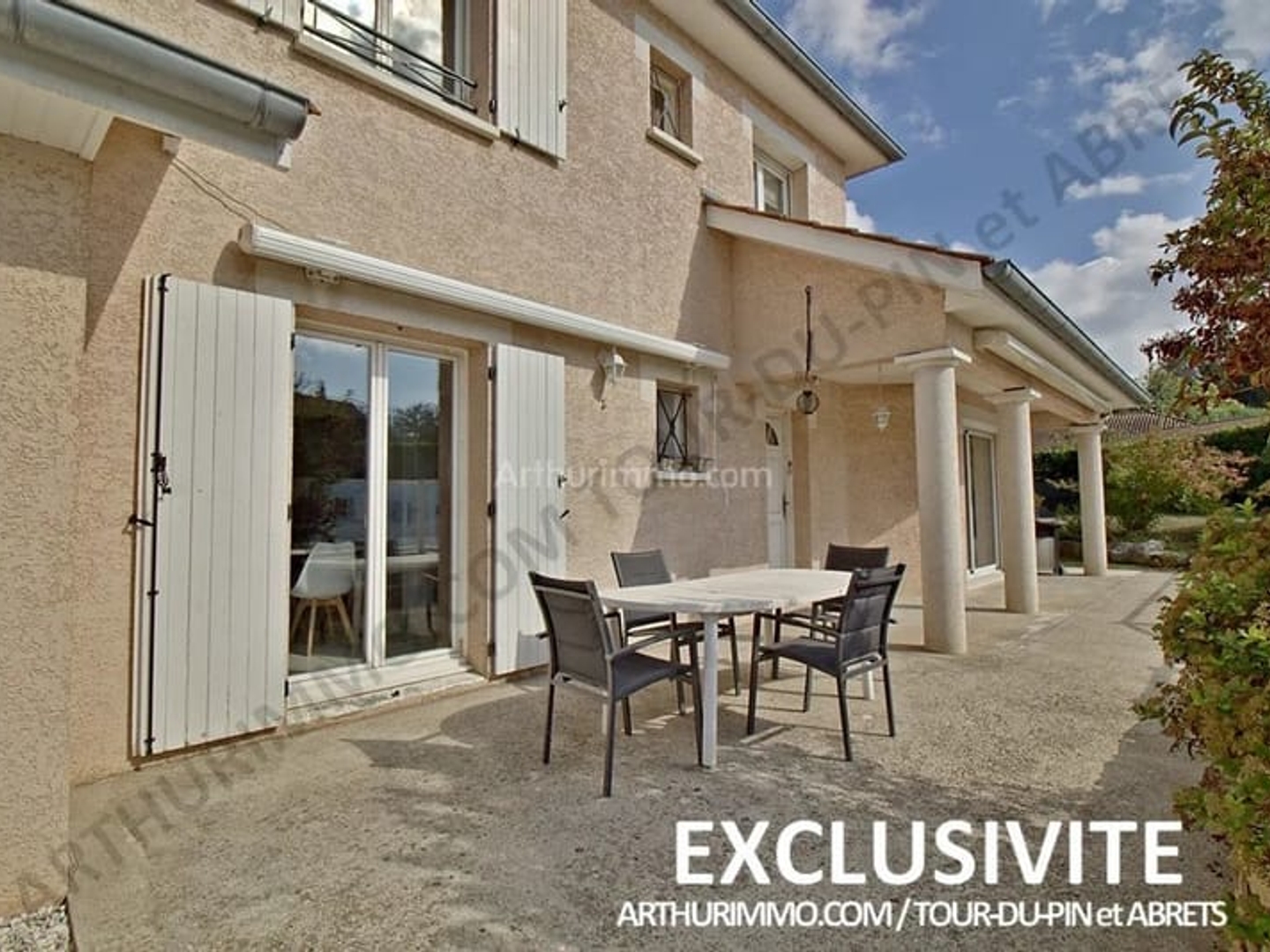 Maison à vendre - 5 pièces - 130m2 - La Tour-Du-Pin (38110)