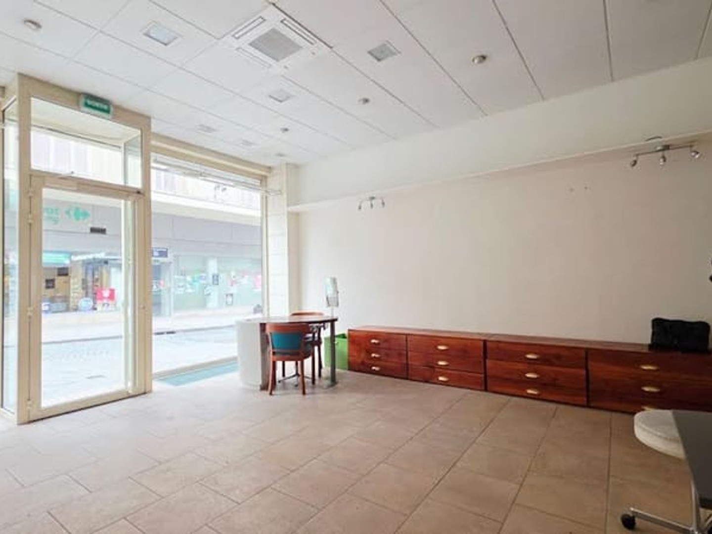 Commerce 3 pièces 57 m²