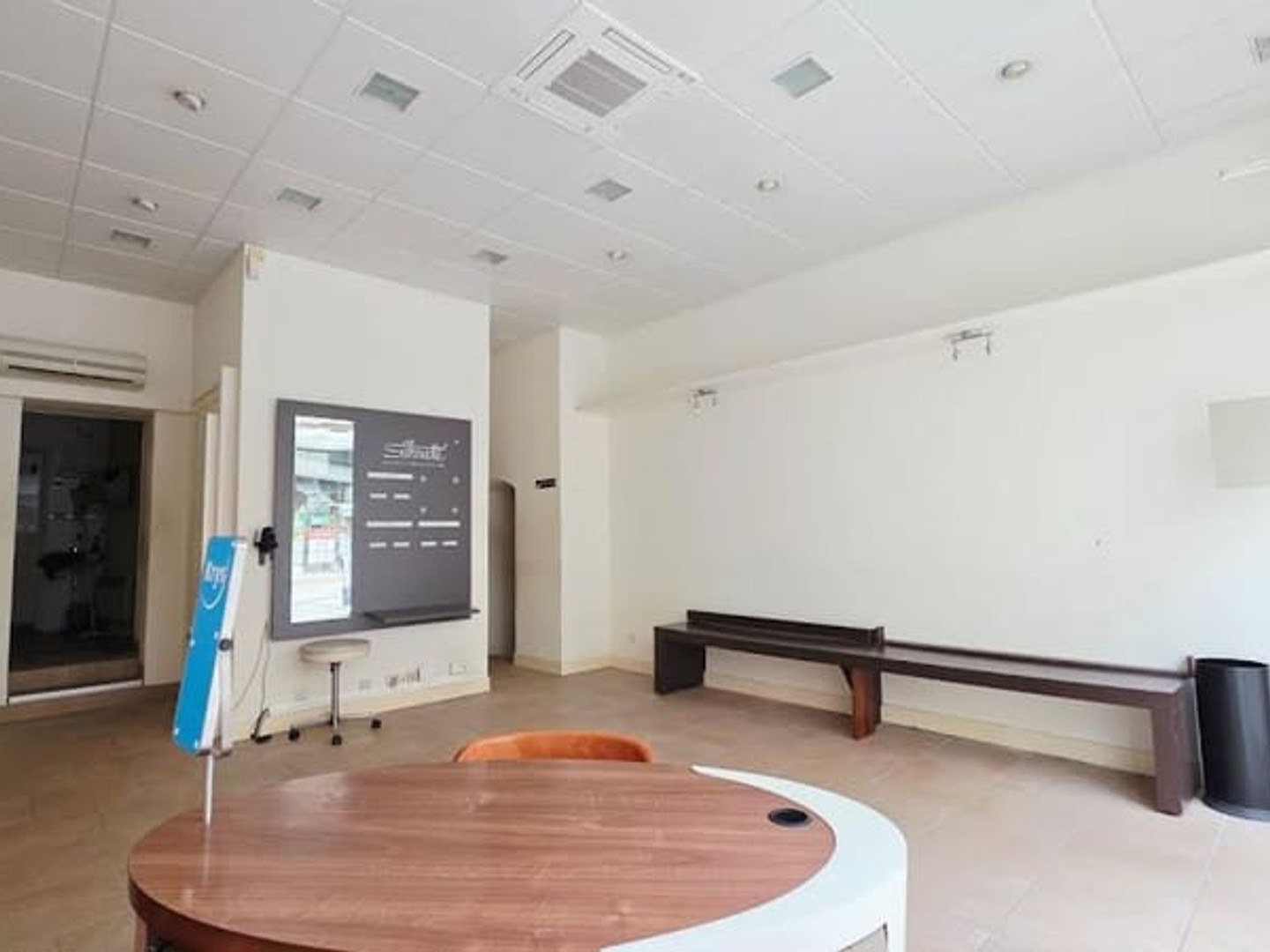 Magasin à vendre - 3 pièces - 57m2 - Bourges (18000)