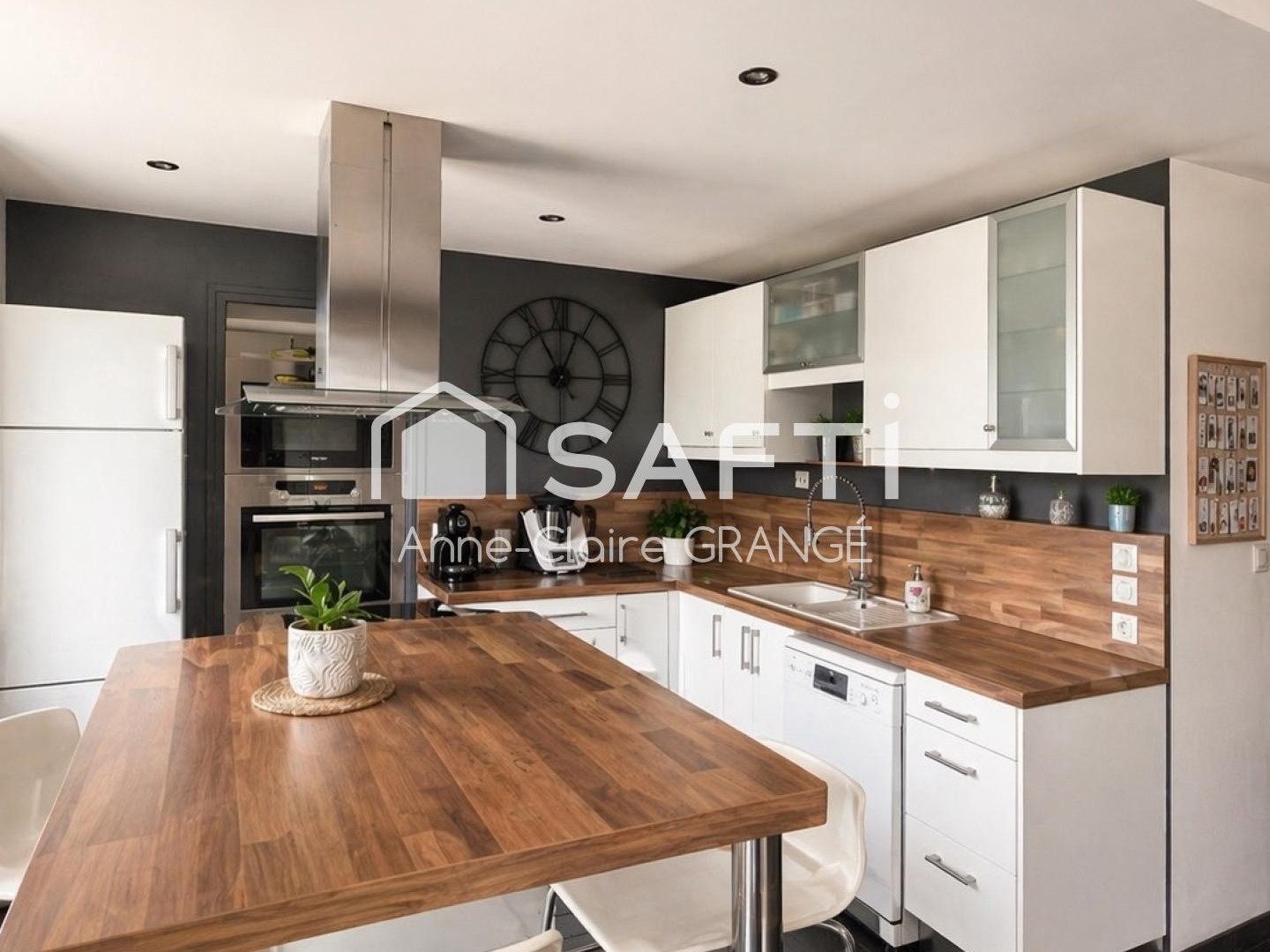 Maison à vendre - 5 pièces - 137m2 - Mont-Saint-Jean (72140)