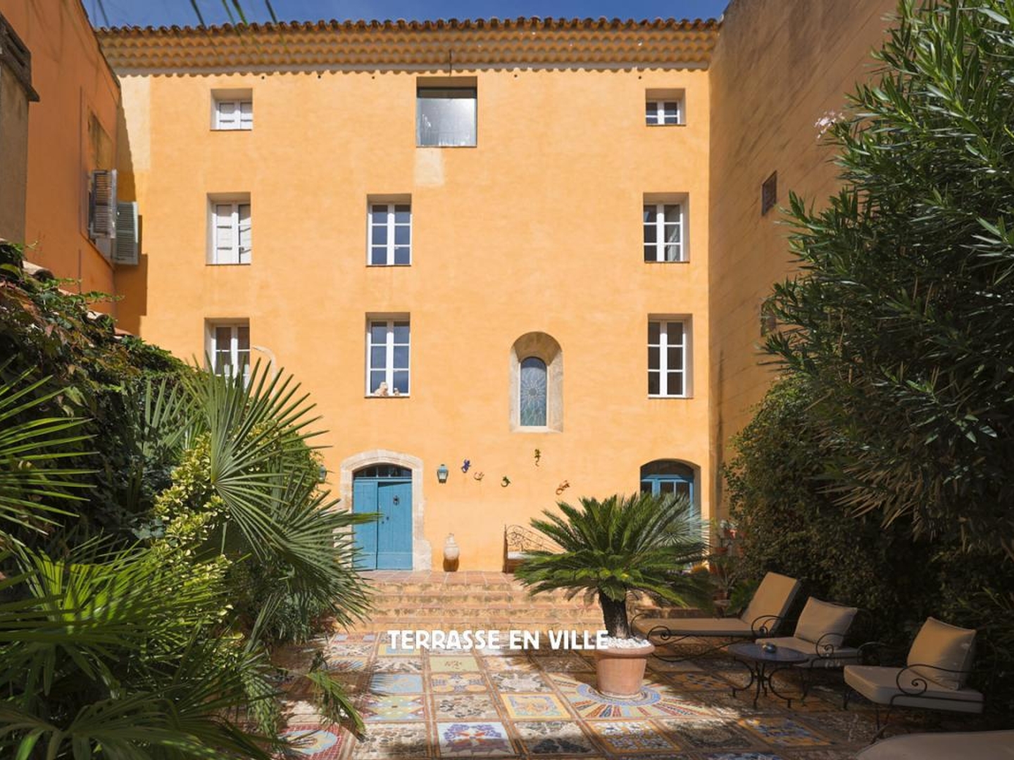 Vends maison - 275 m² - 11 pièces, 8 chambres - Besse-sur-Issole 83890
