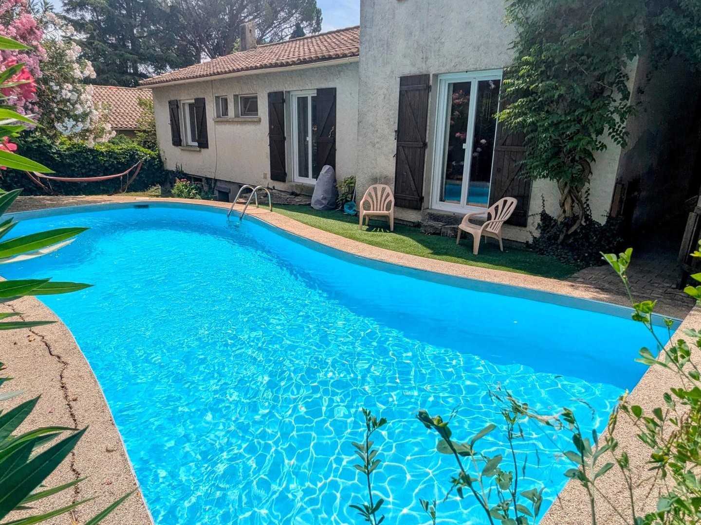Appartement à vendre - 7 pièces - 180m2 - Nîmes (30900)
