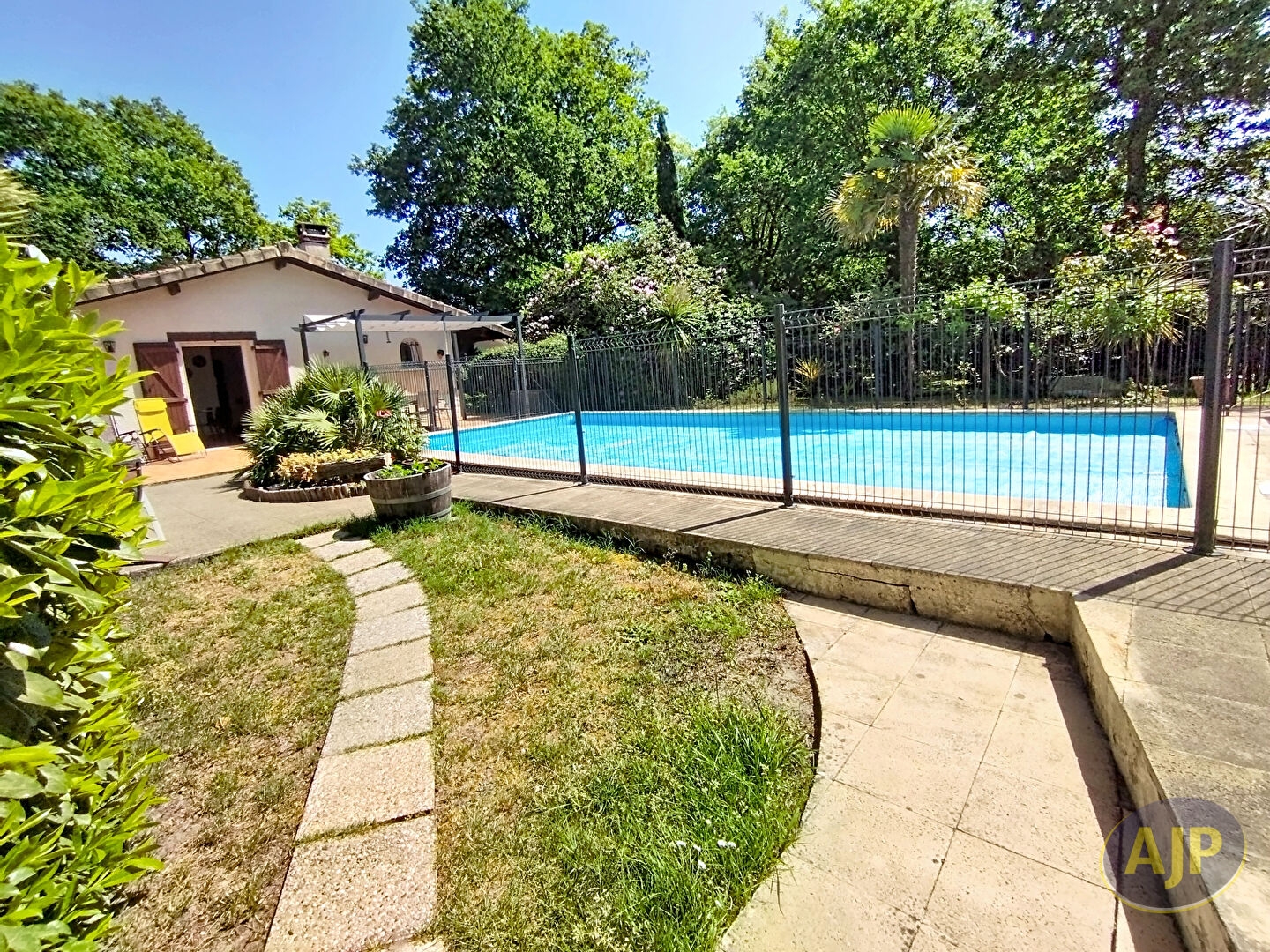 AUDENGE - MAISON 4 CHAMBRES AVEC PISCINE ET GARAGE
