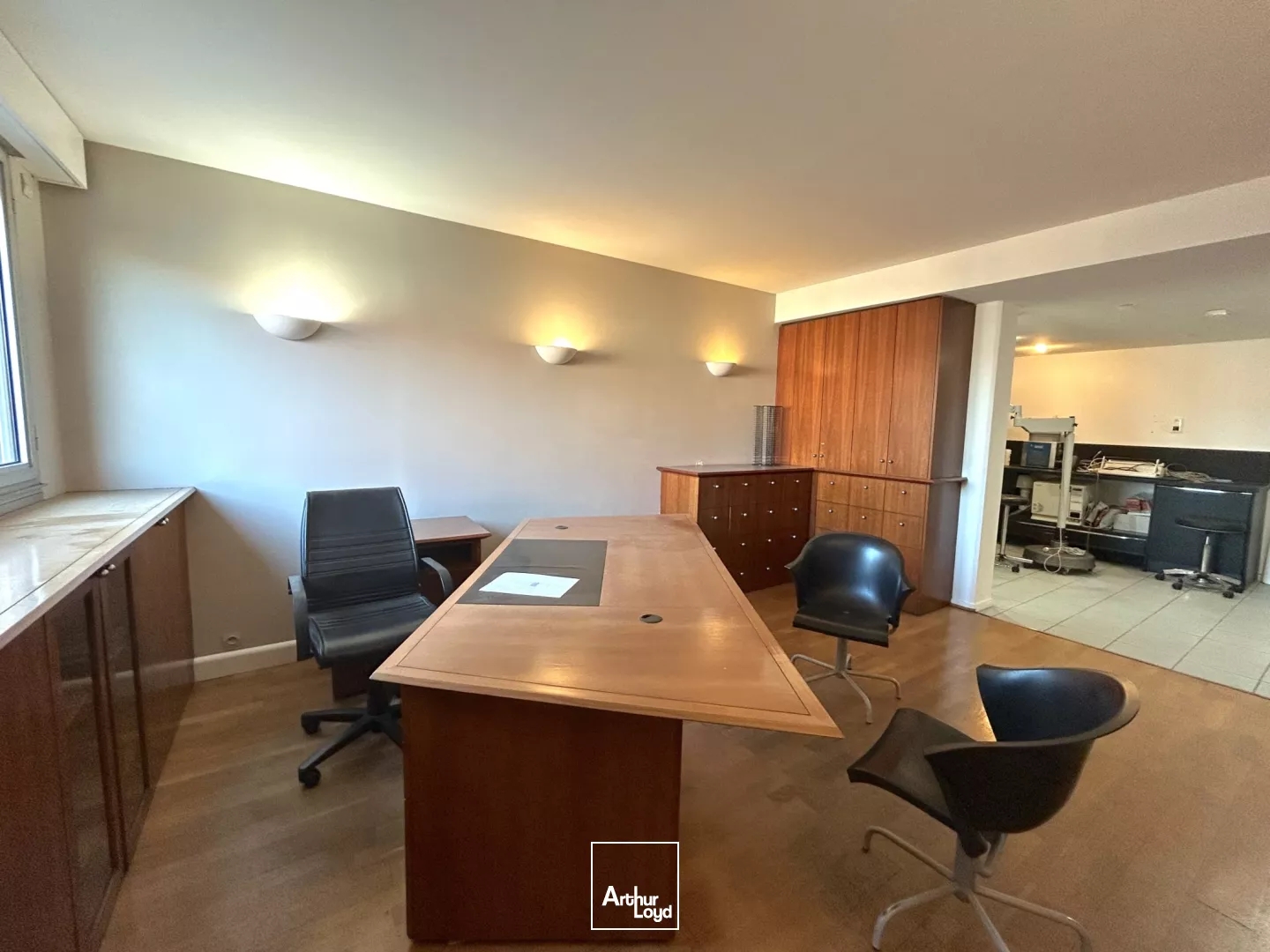 Bureaux à vendre à Bordeaux centre avec accès ERP PMR et ascenseur - Place Gambetta