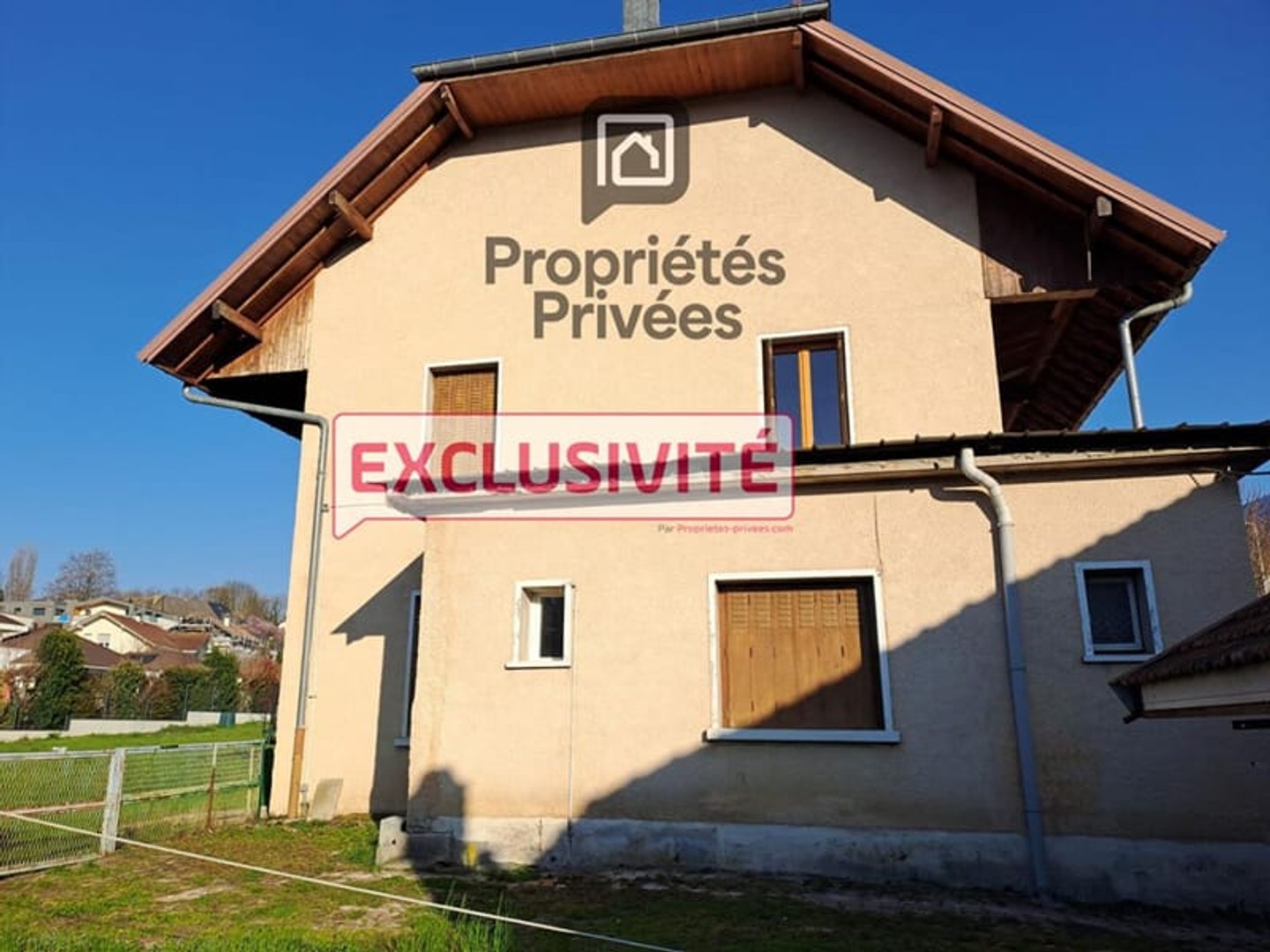 Maison mitoyenne , 3 chambres sur Gresy-sur-Aix, parcelle de 440m2