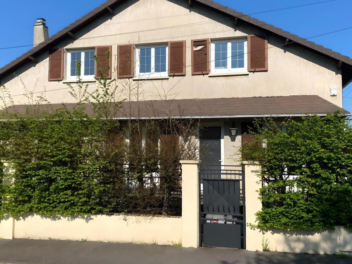 Maison à fort potentiel, lisière de forêt
