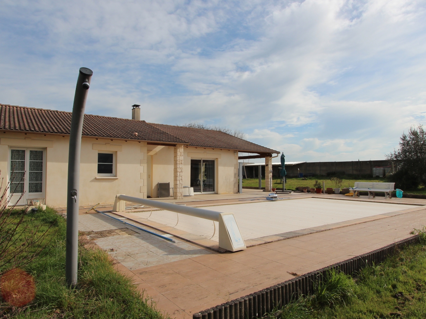 Immeuble à vendre - 11 pièces - 282m2 - Germond-Rouvre (79220)